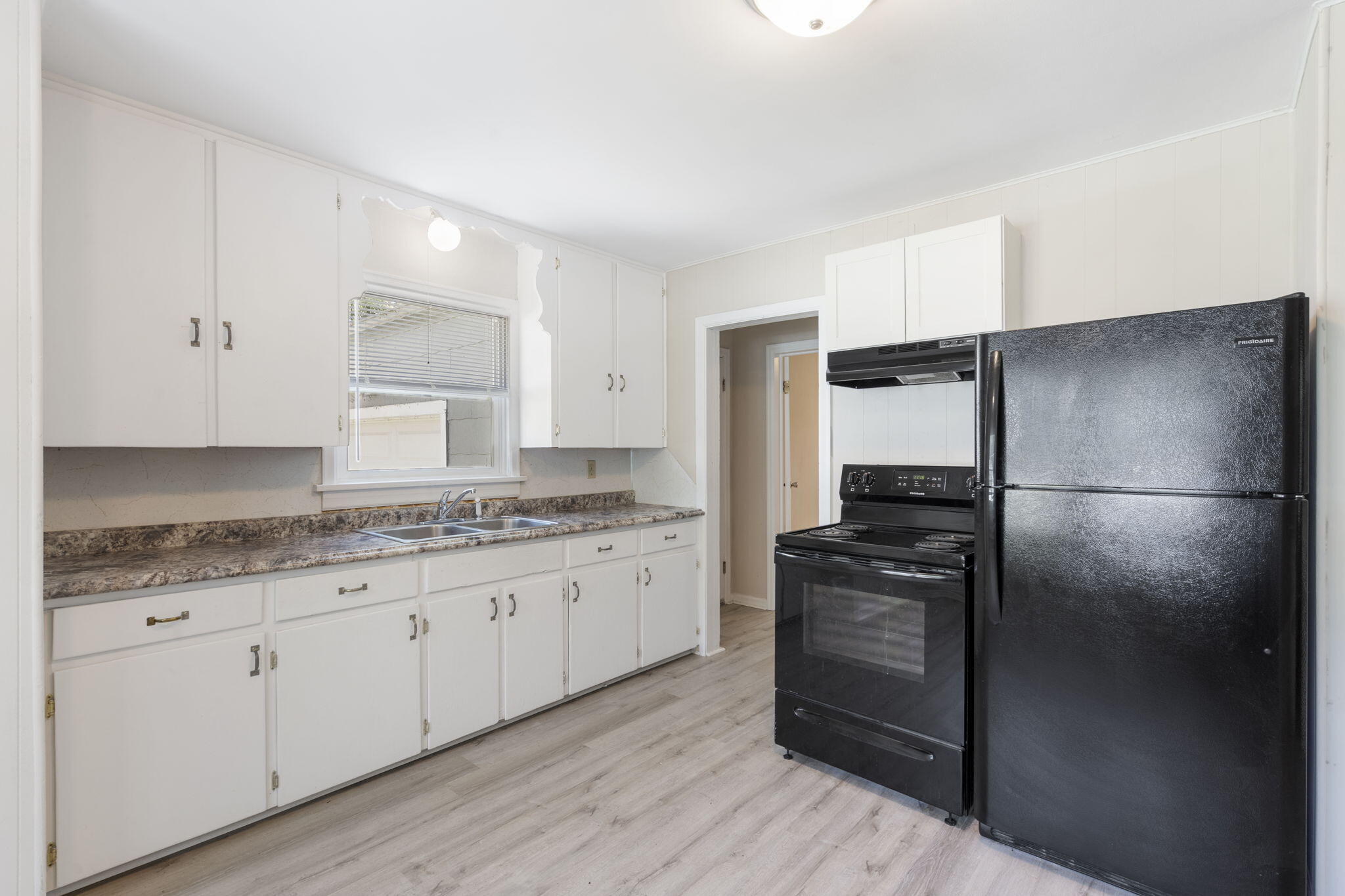 1116 West University Street Property Photo 10