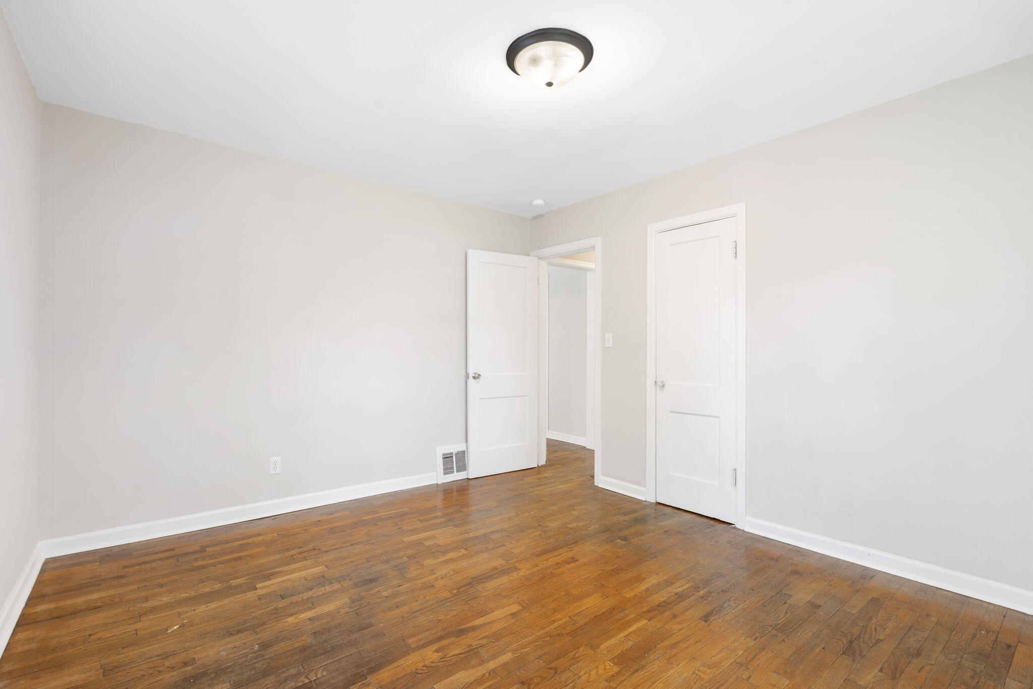 1116 West University Street Property Photo 13