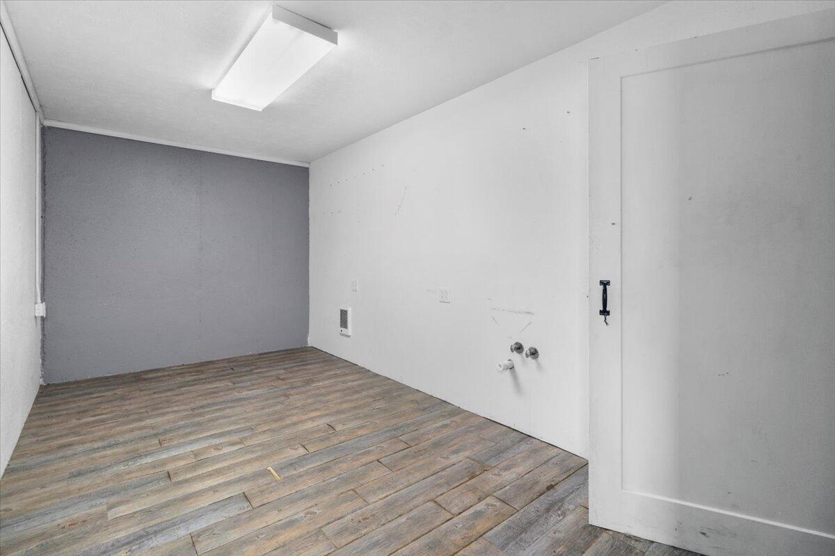 12305 Ad Highway Property Photo 17
