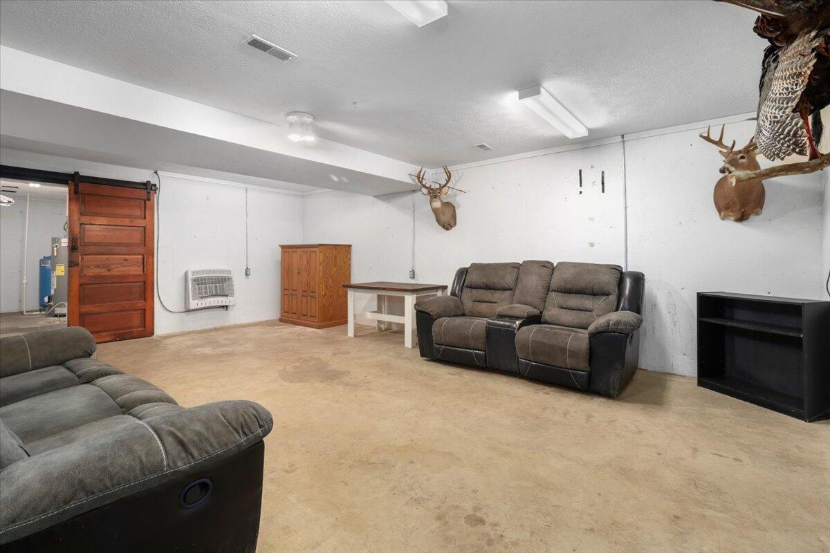 12305 Ad Highway Property Photo 25