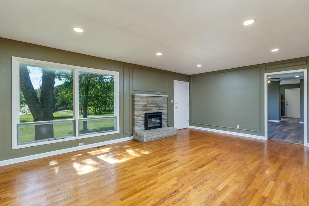 1318 South Farm Road 205 Property Photo 4