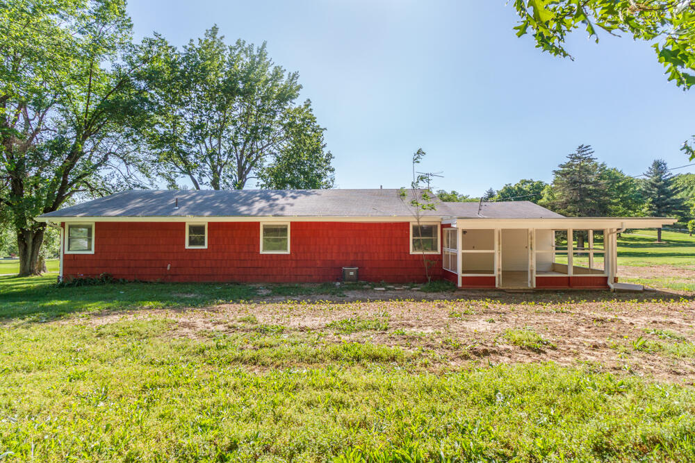 1318 South Farm Road 205 Property Photo 21