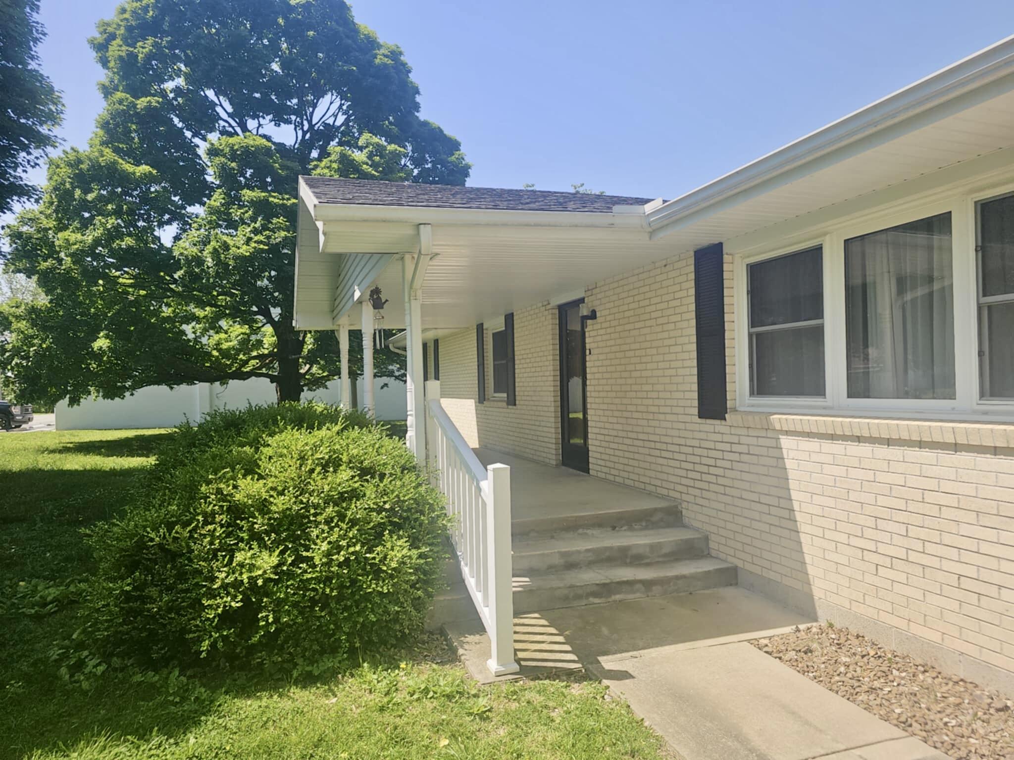 407 North Crestview Avenue Property Photo