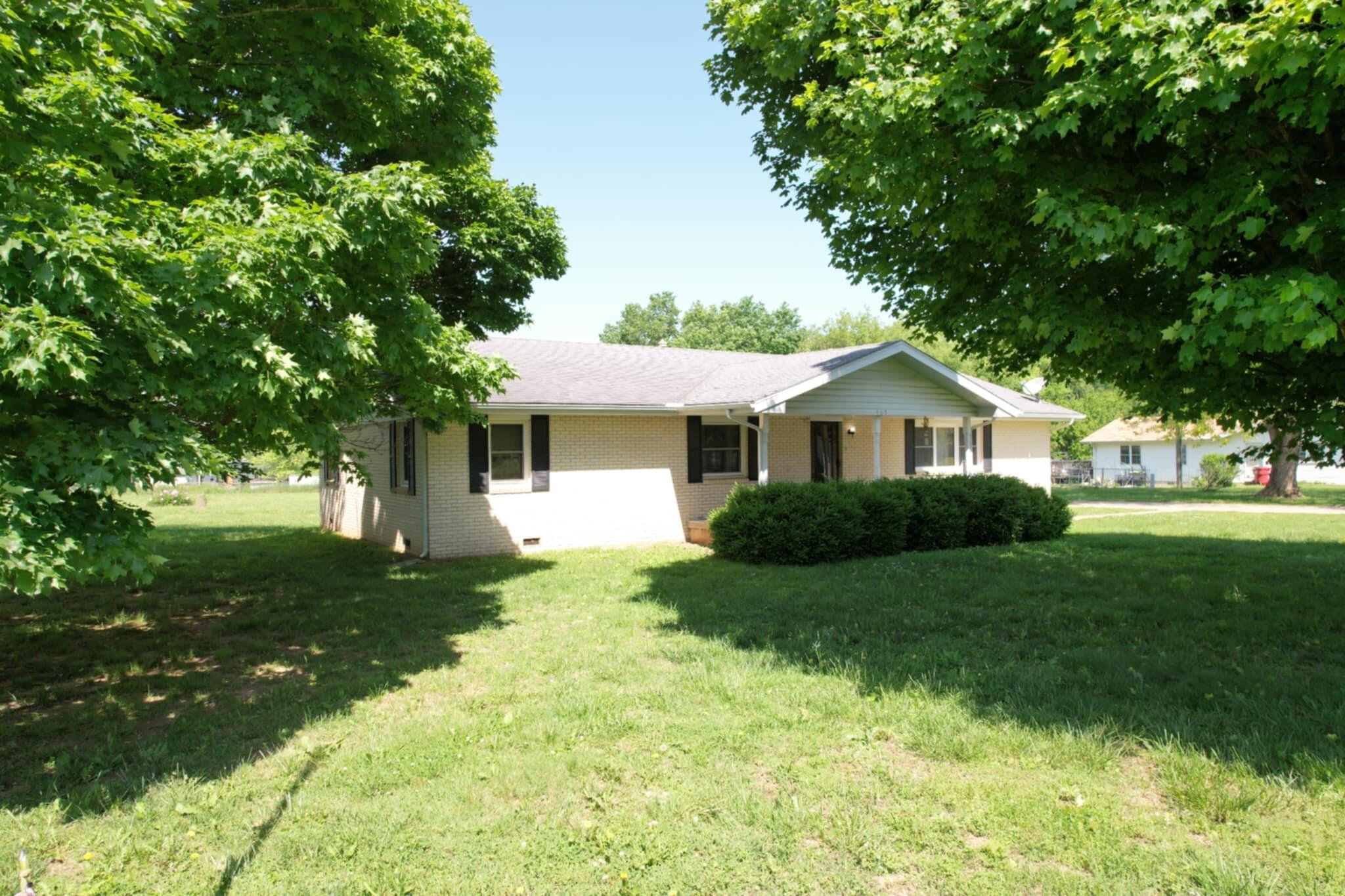 407 North Crestview Avenue Property Photo 9