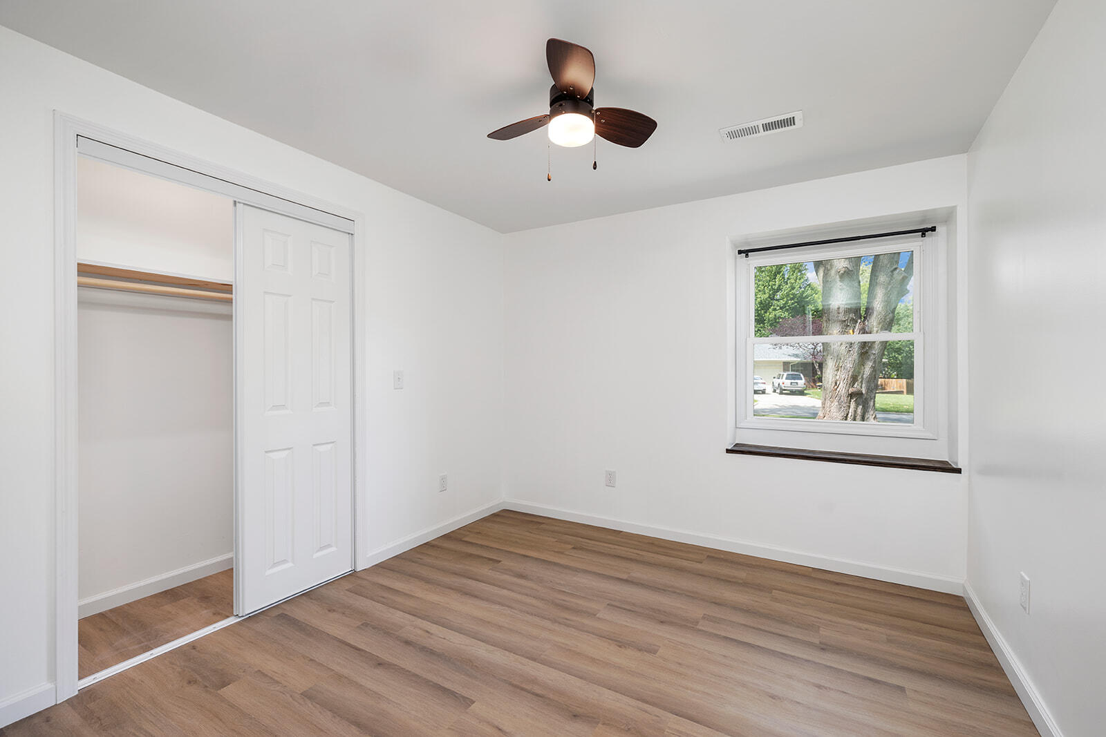 3304 South Pinehurst Avenue Property Photo 18