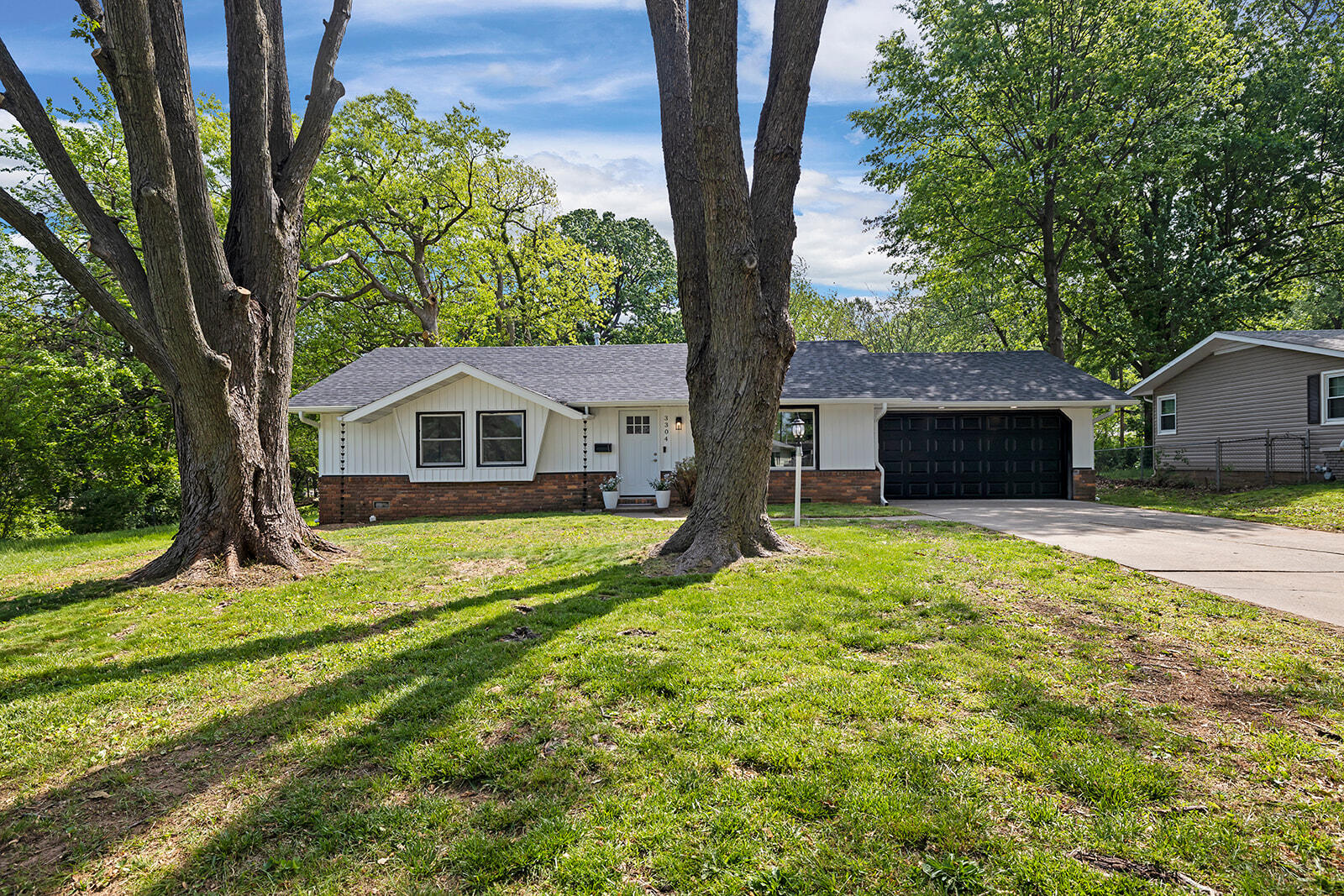 3304 South Pinehurst Avenue Property Photo 20
