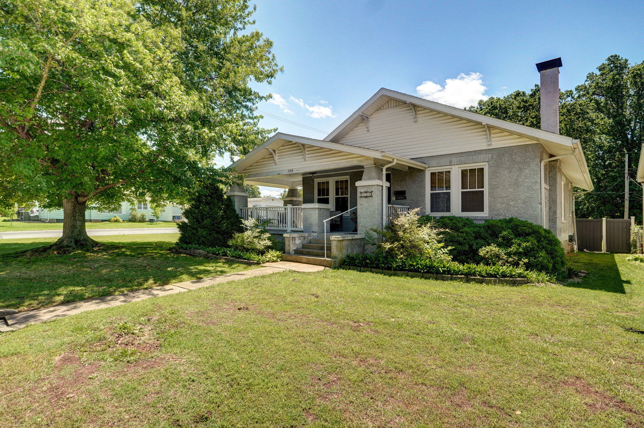559 East Pleasant Street Property Photo 1