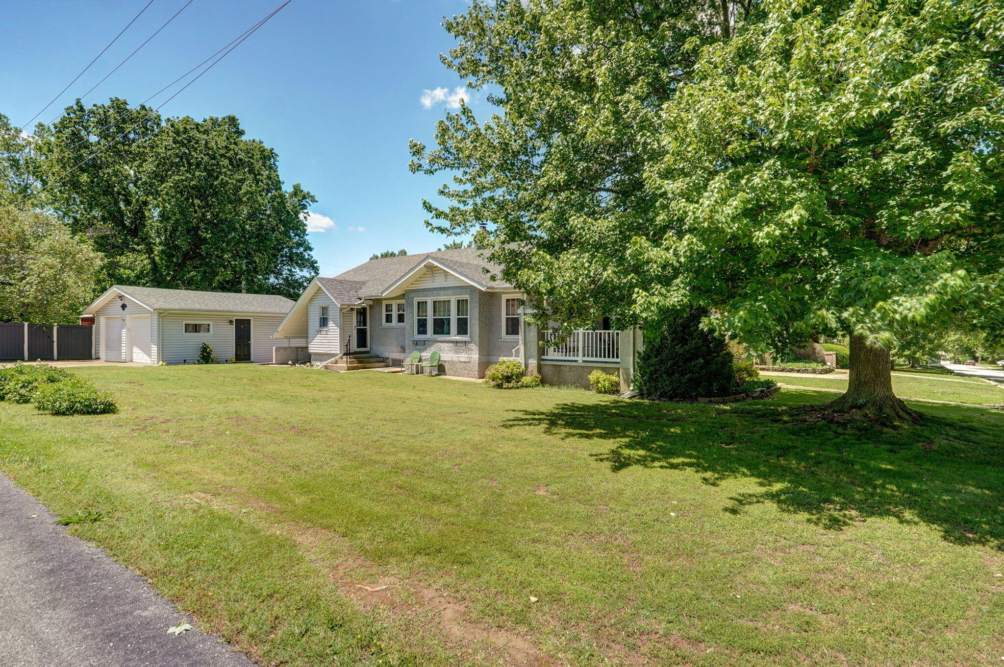 559 East Pleasant Street Property Photo 1