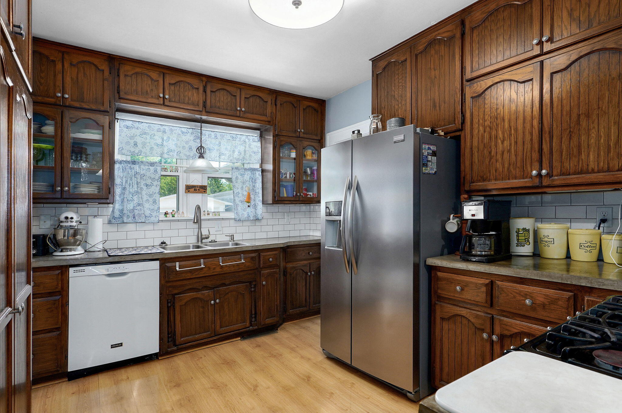 559 East Pleasant Street Property Photo 3