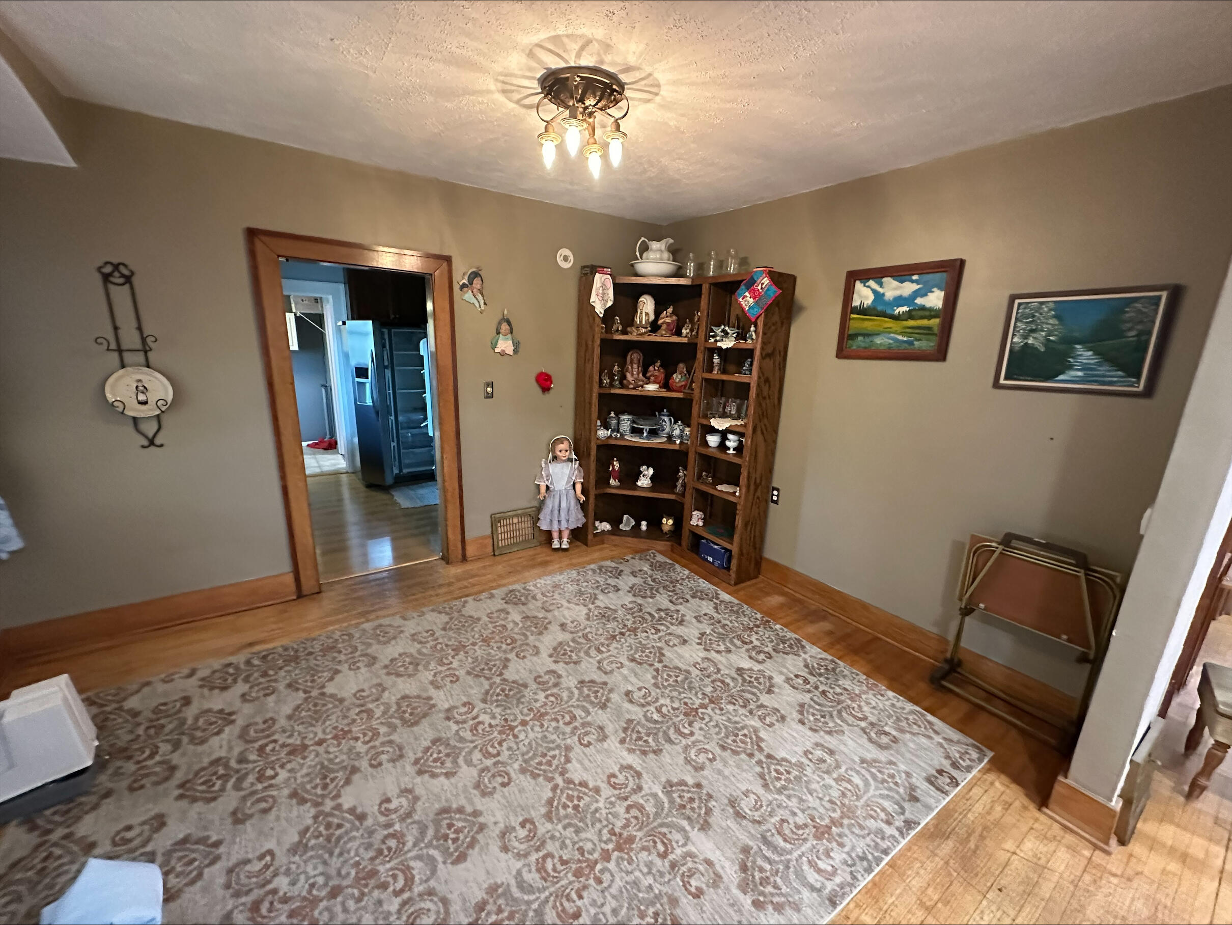 559 East Pleasant Street Property Photo 5