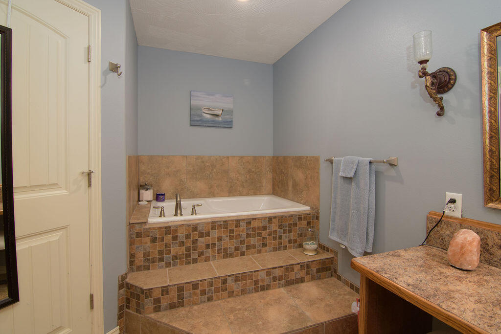 8180 West Farm Road 160 Property Photo 17