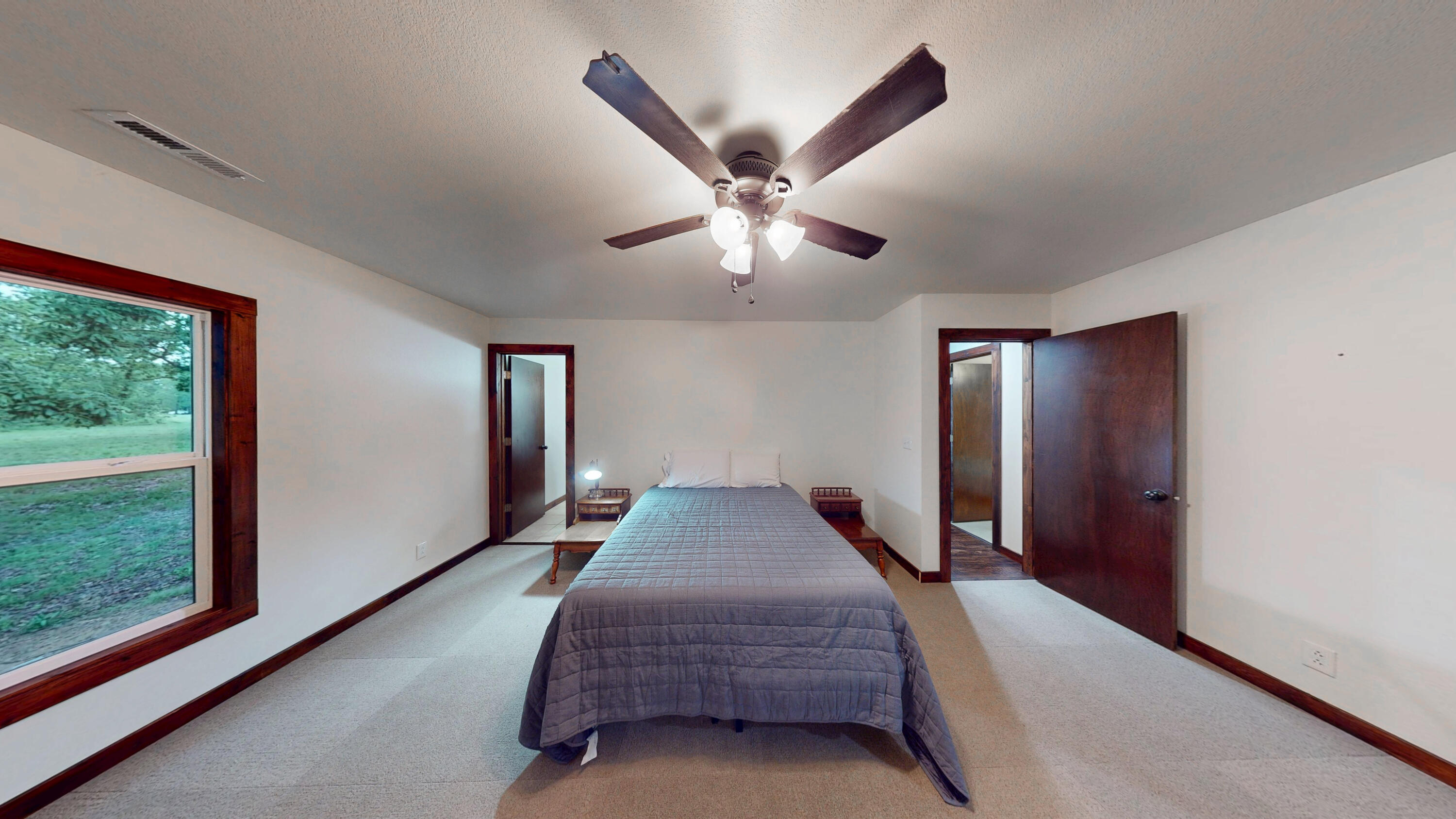 16944 Private Road 1086 Property Photo 12