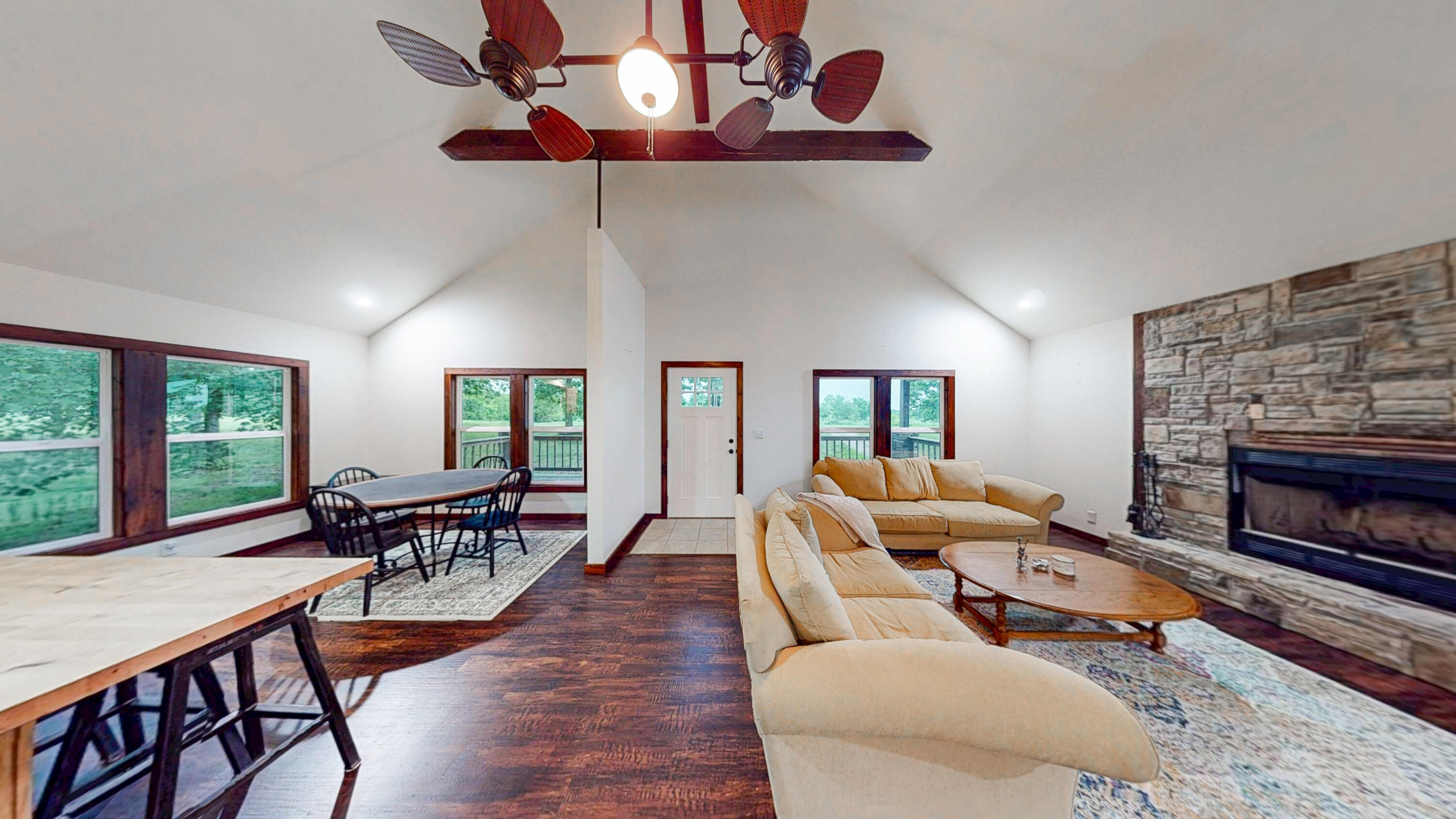 16944 Private Road 1086 Property Photo 20