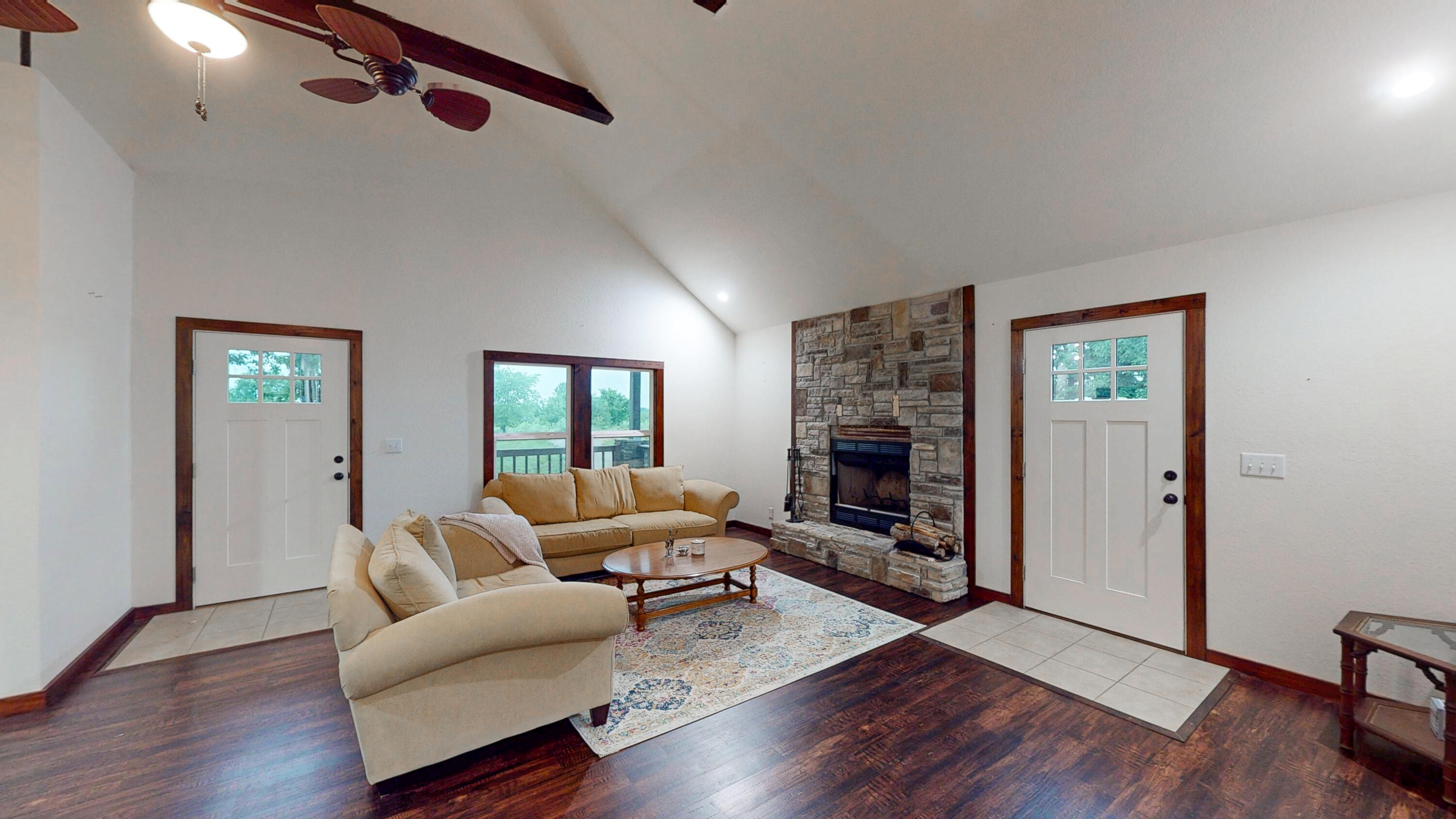 16944 Private Road 1086 Property Photo 21