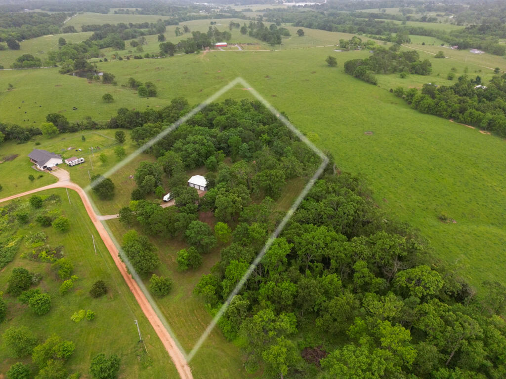 16944 Private Road 1086 Property Photo 28