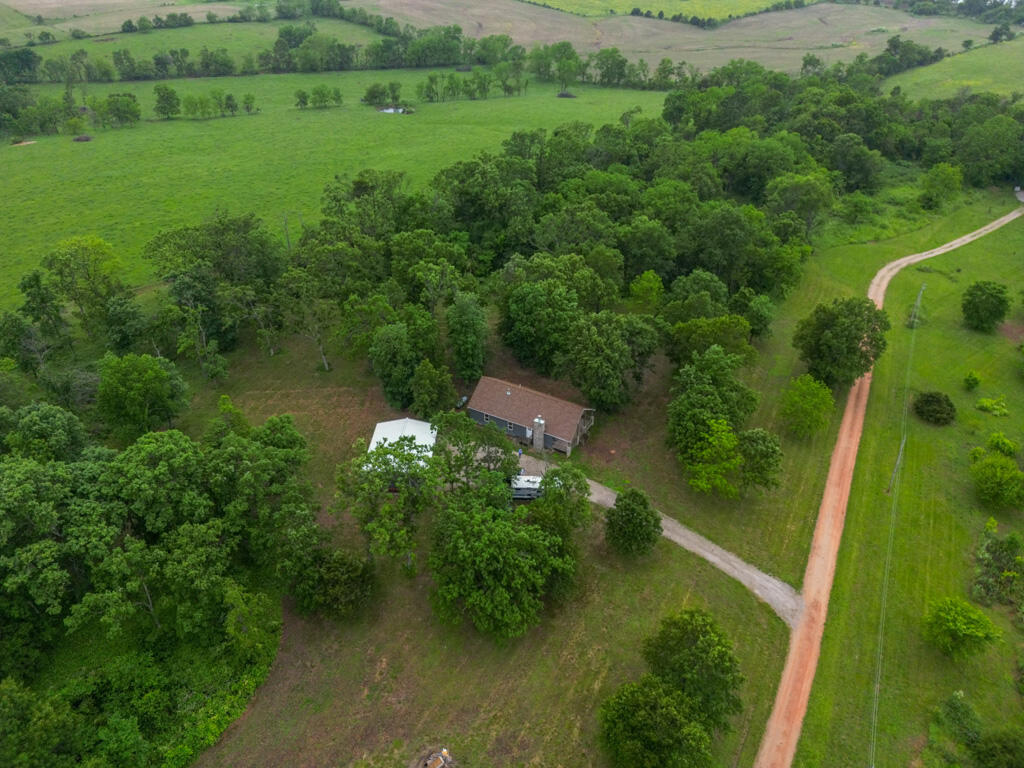 16944 Private Road 1086 Property Photo 29