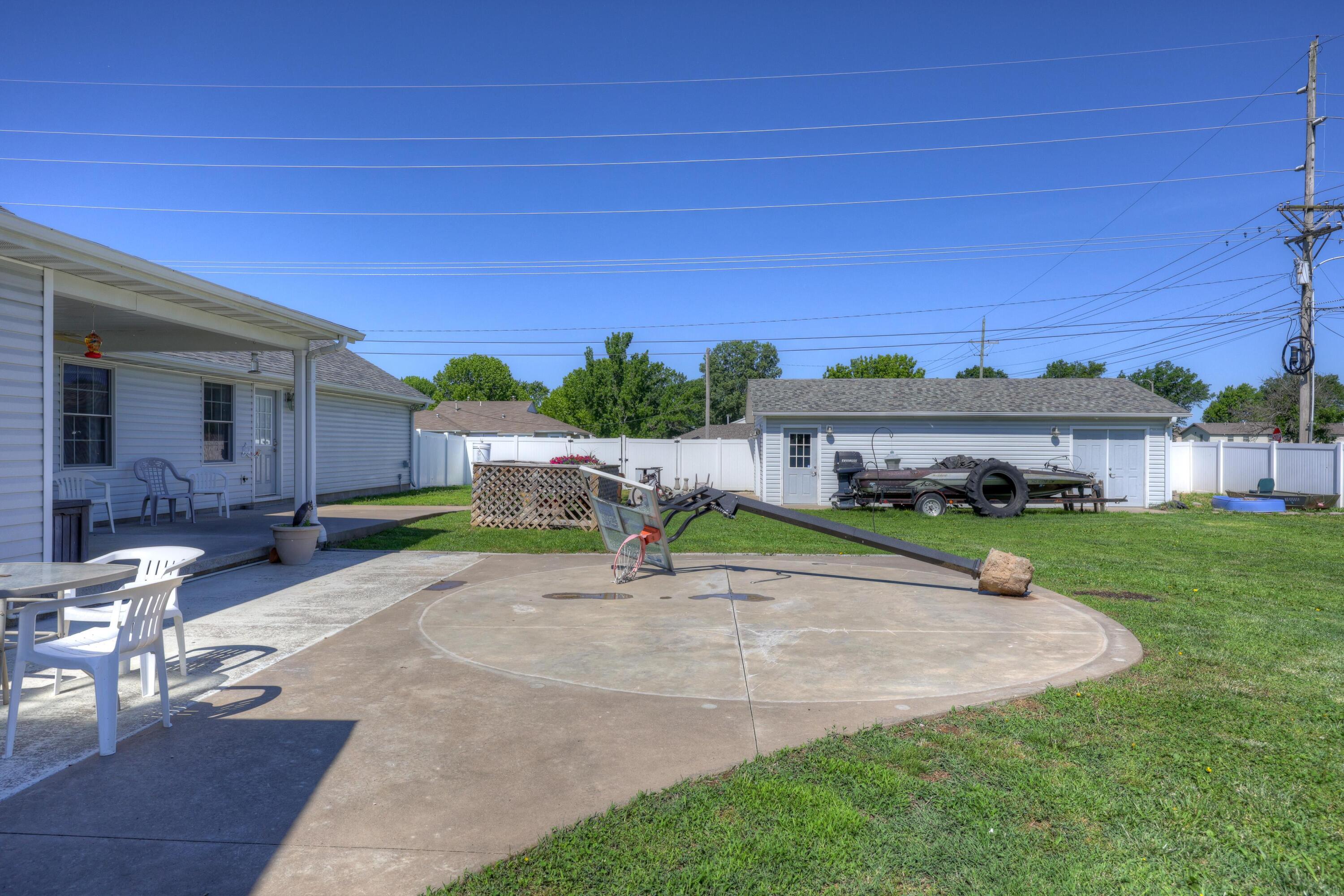 707 Lexie Lane Property Photo 36
