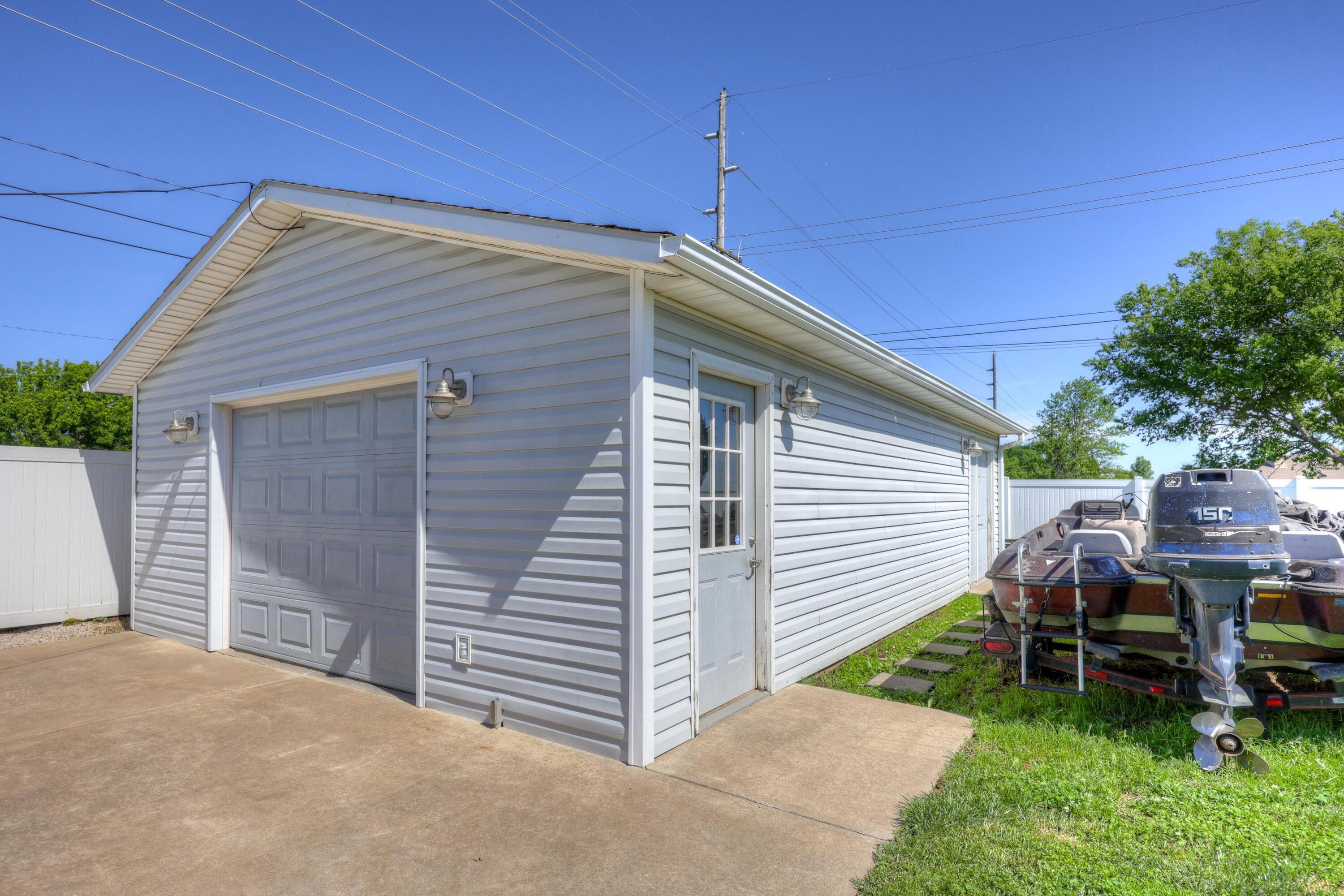 707 Lexie Lane Property Photo 39