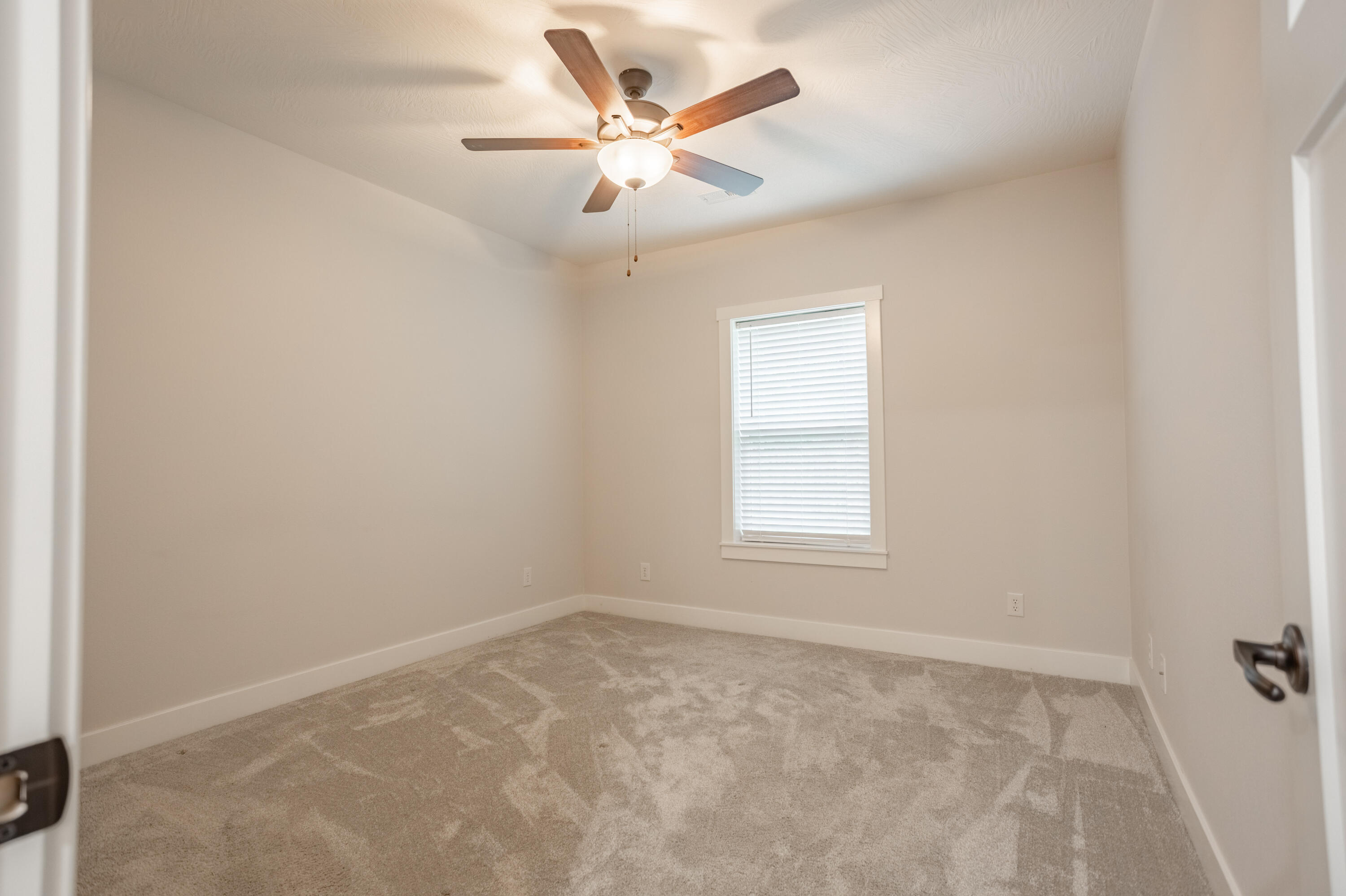 4738 North Florence Avenue Property Photo 31
