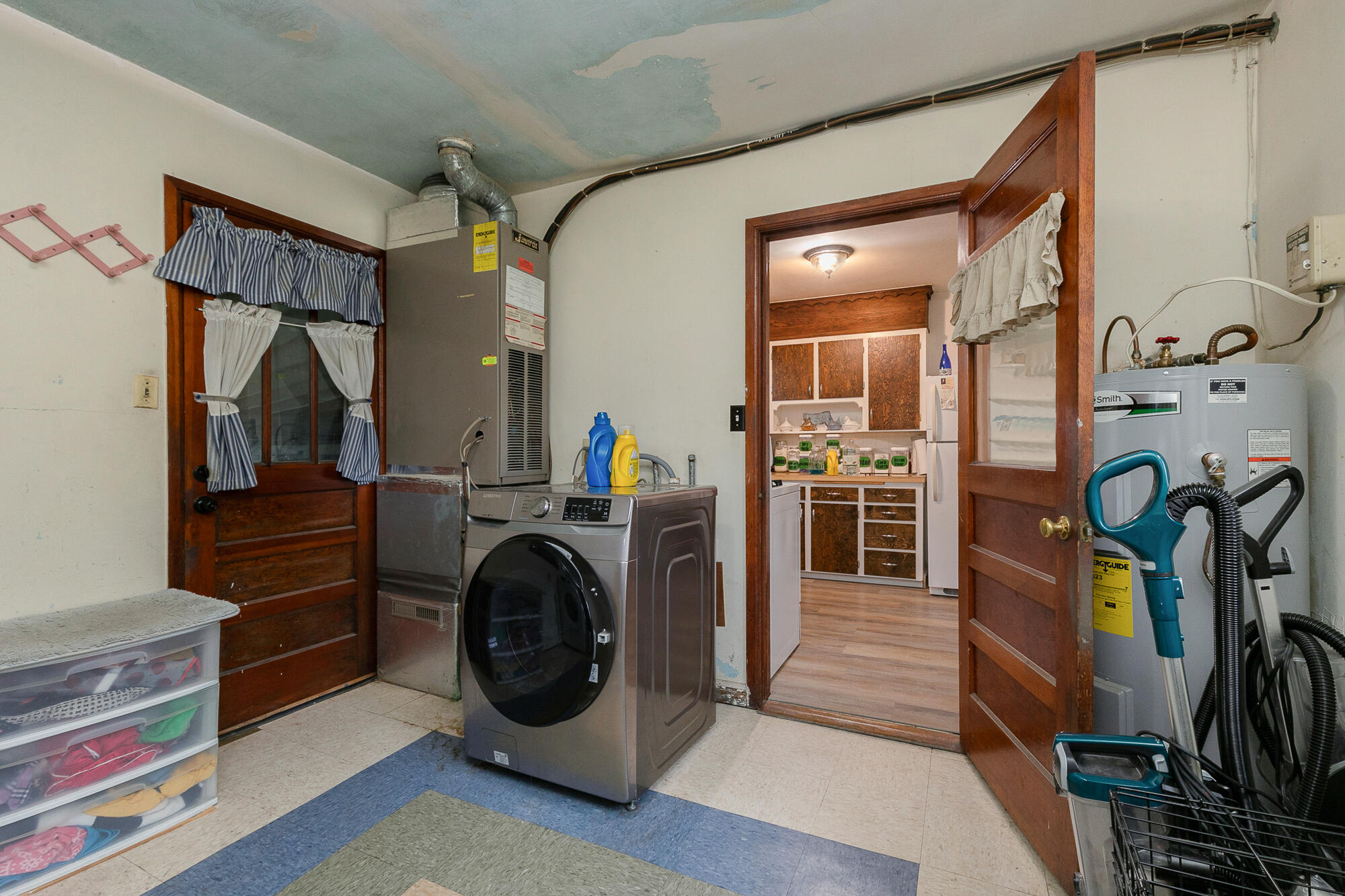 205 North Jefferson Street Property Photo 25