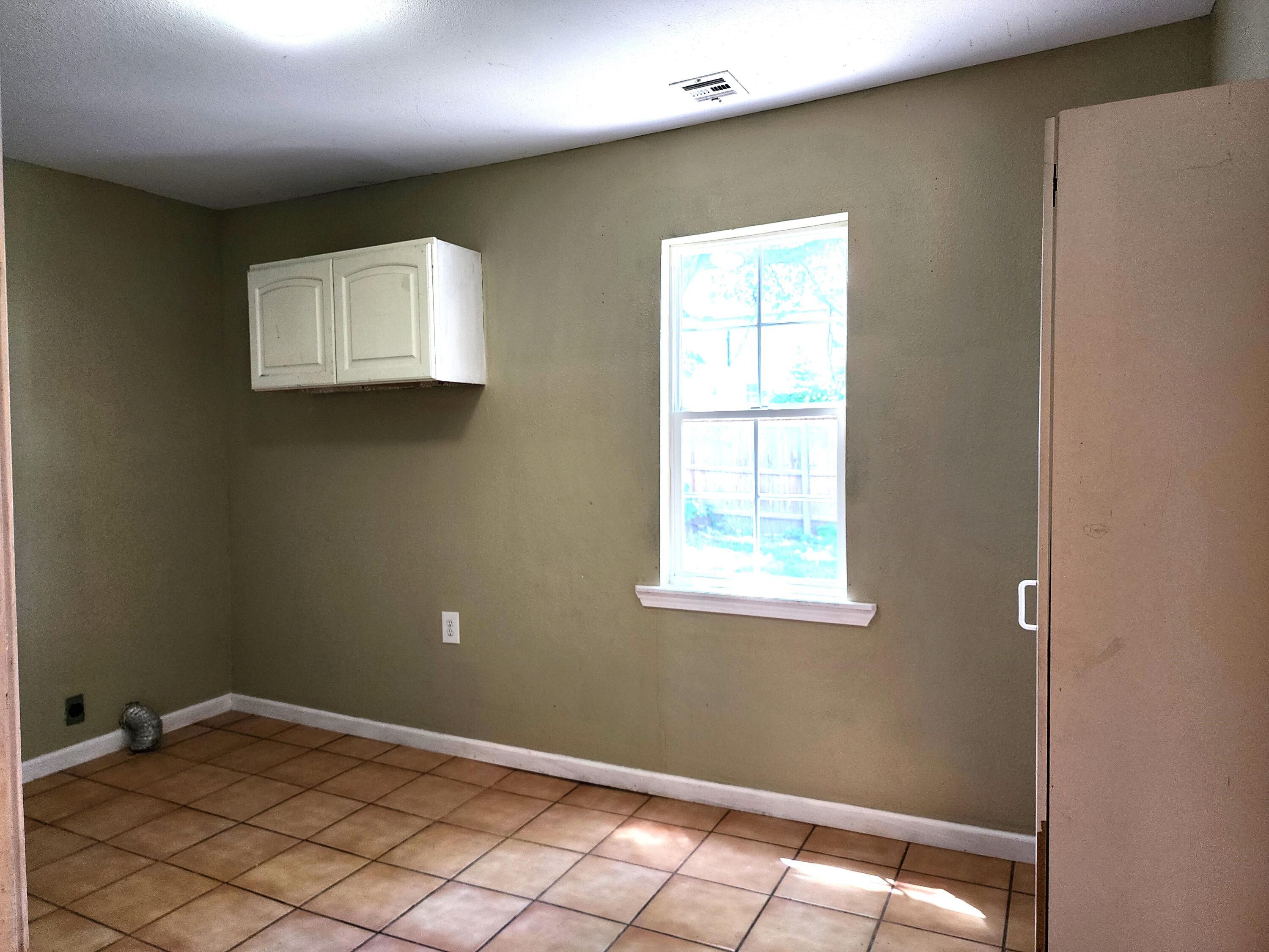 715 Lincoln St. Property Photo 14