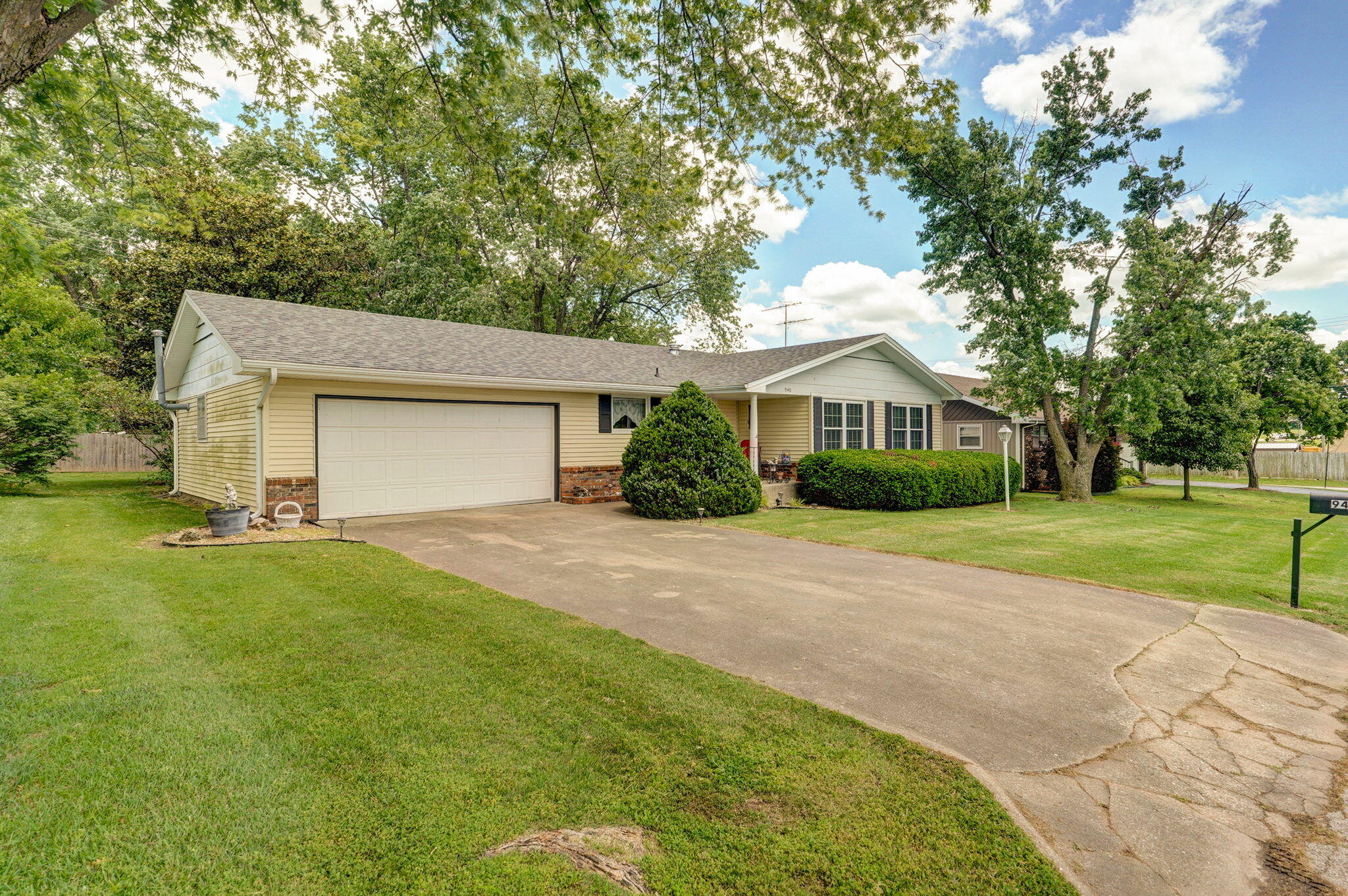 940 Carl Allen Street Property Photo 31