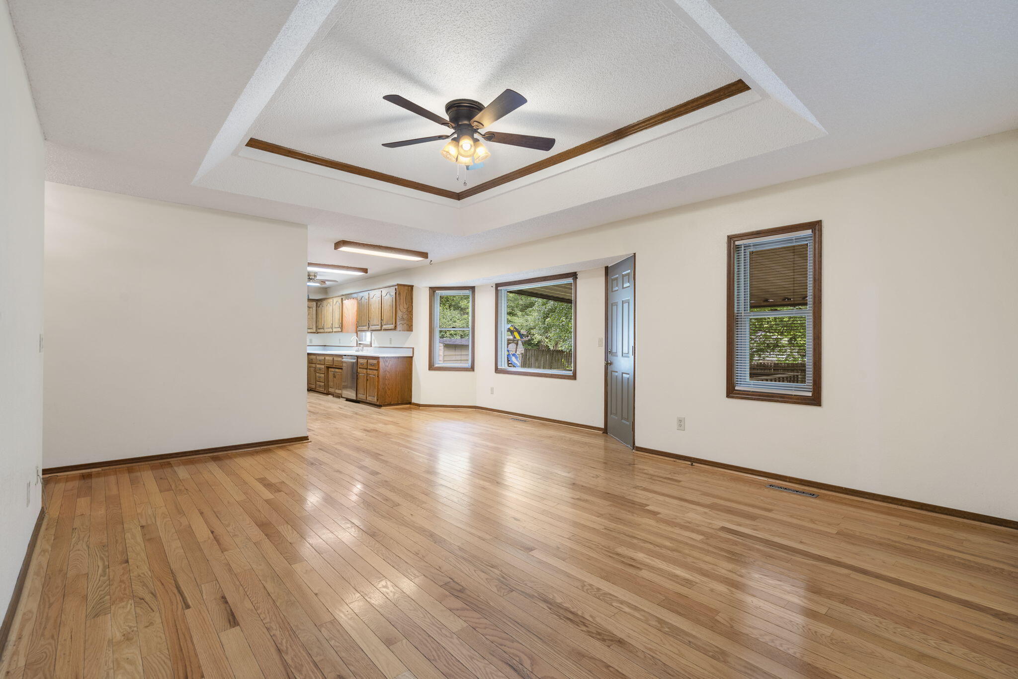 4535 West La Casa Street Property Photo 4