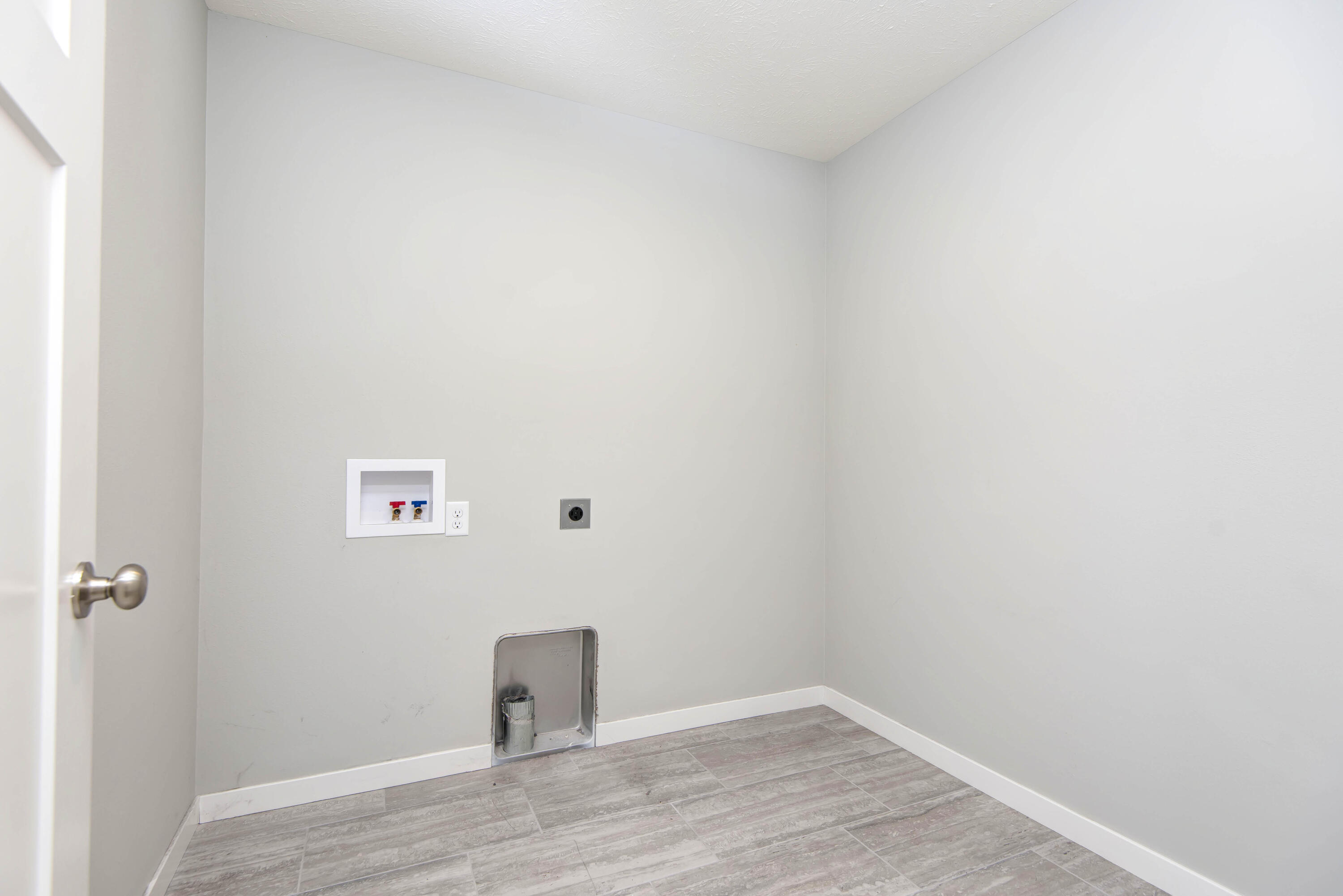 938 South Montpelier Court Property Photo 15