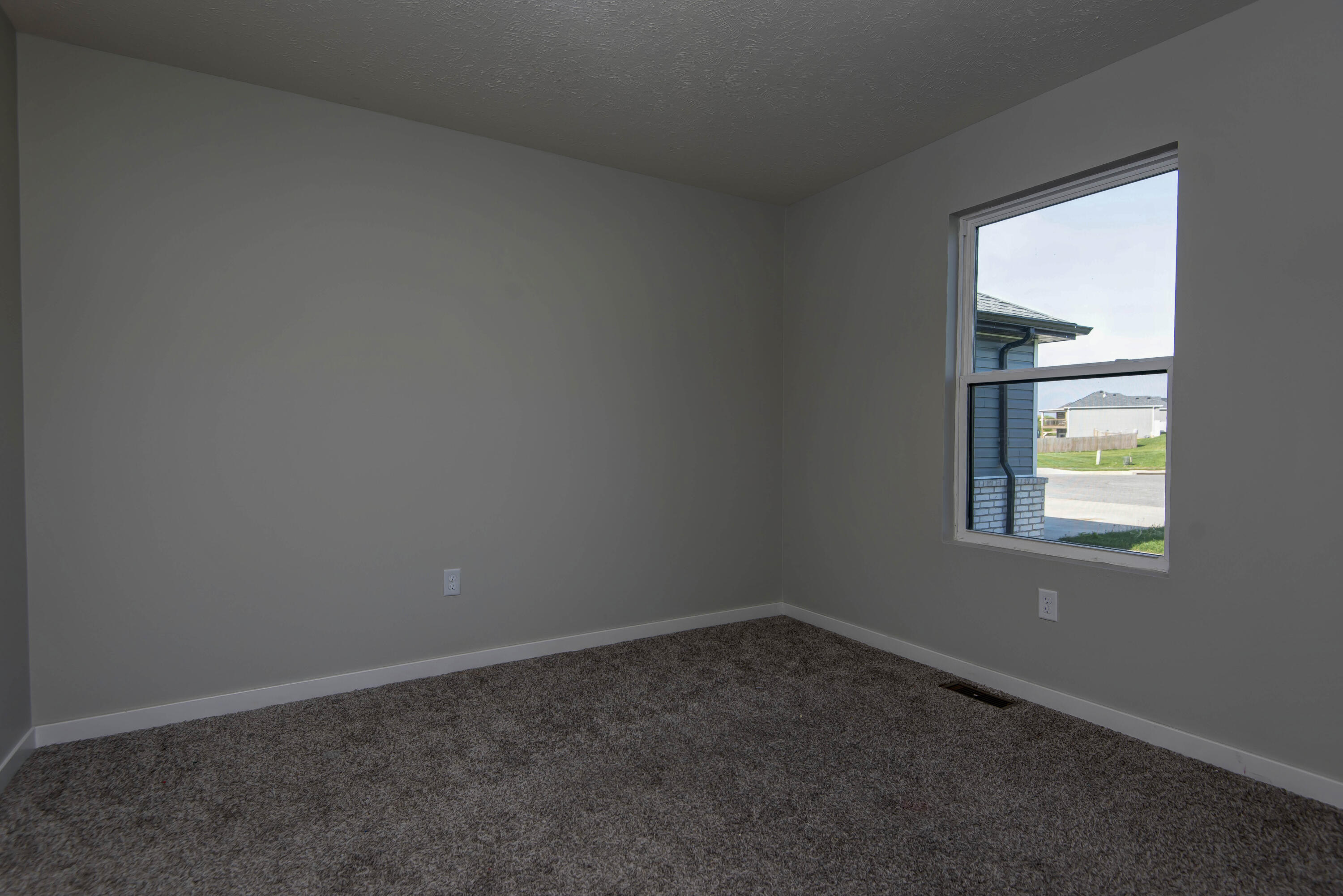 938 South Montpelier Court Property Photo 23