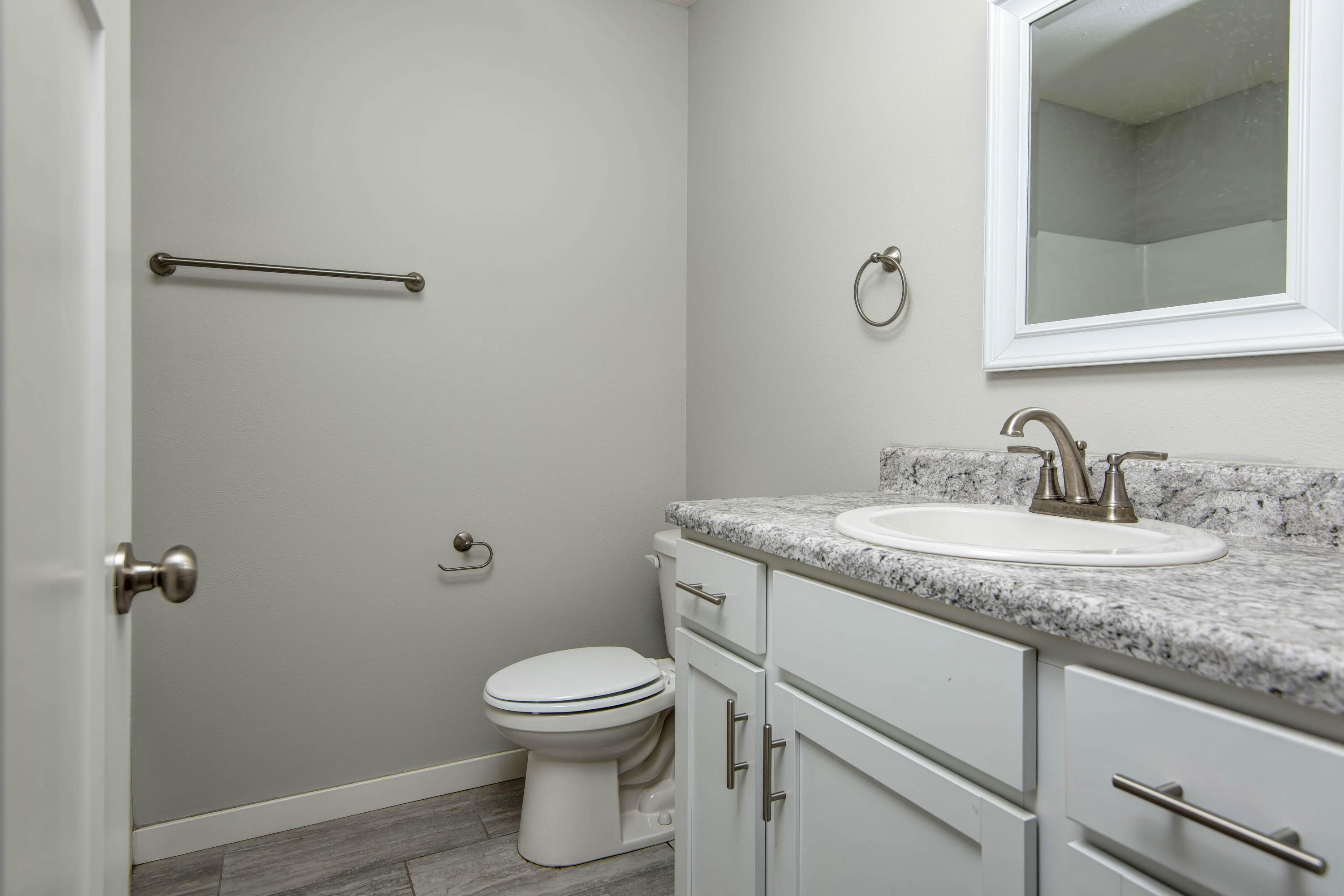 938 South Montpelier Court Property Photo 24