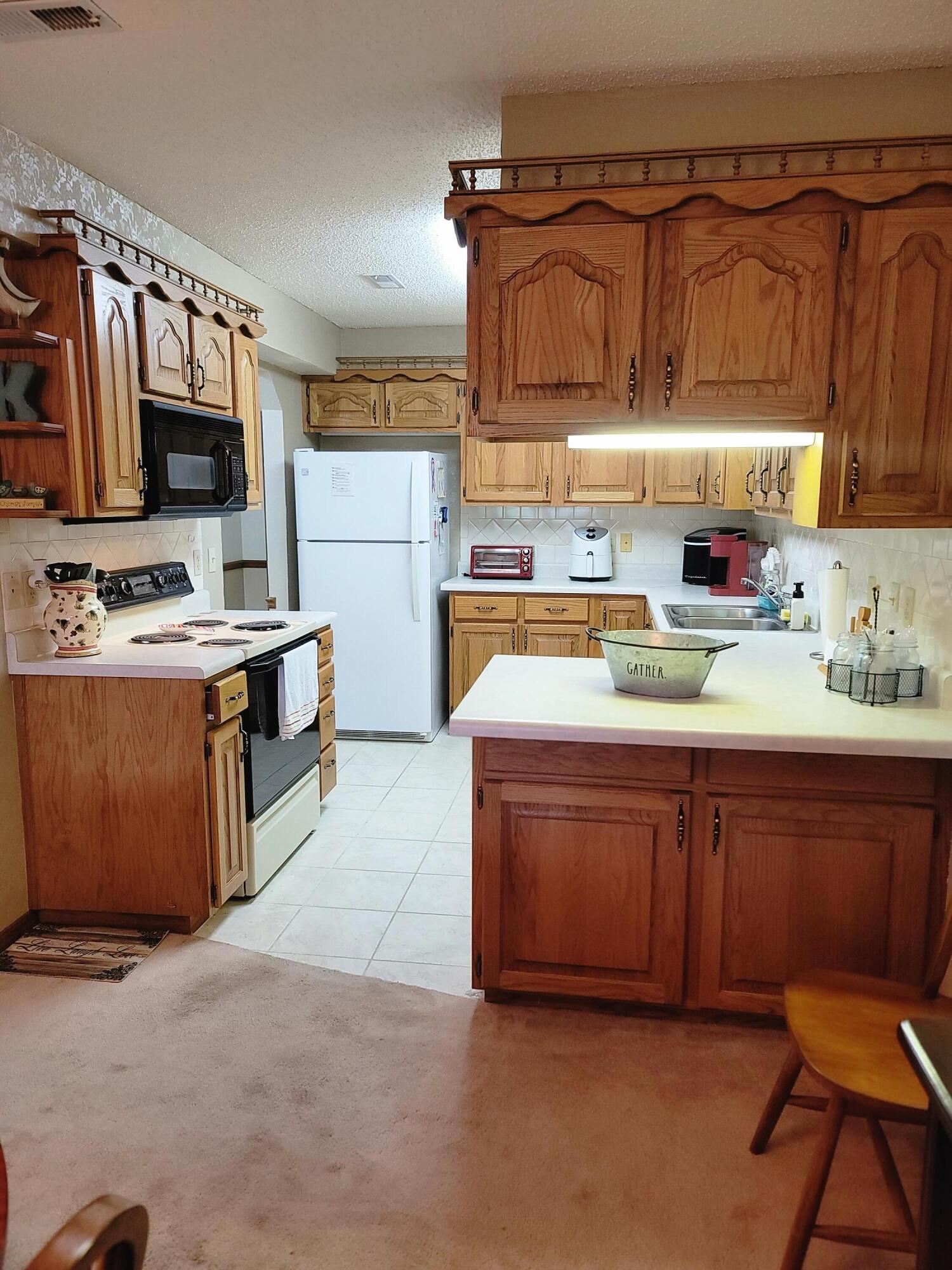 150 Sunken Forest Drive Property Photo 10