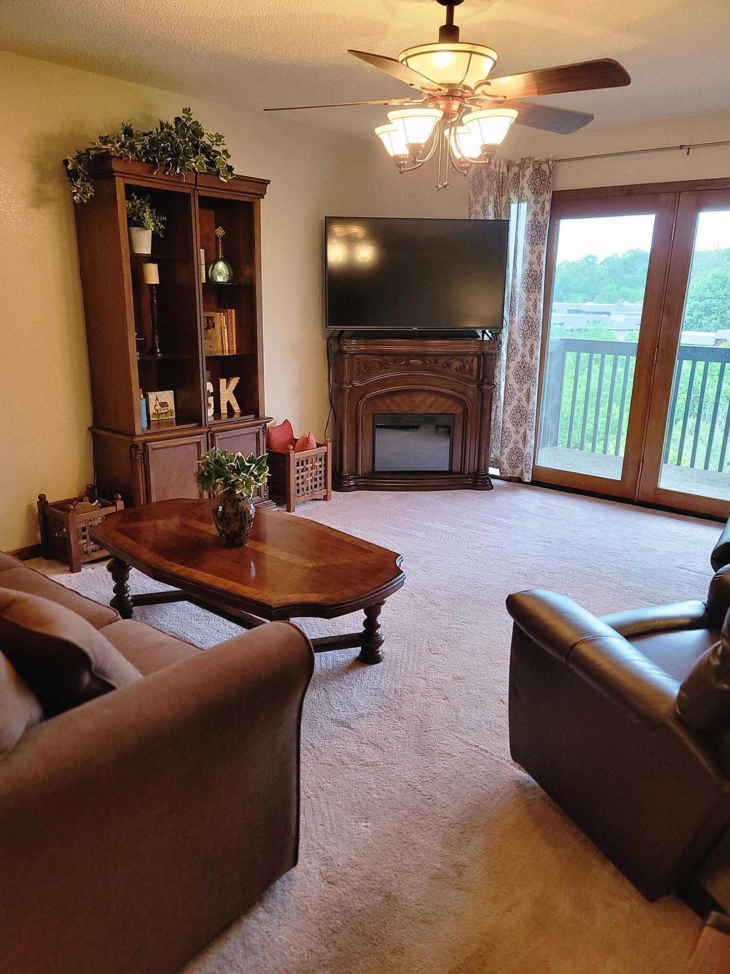 150 Sunken Forest Drive Property Photo 14