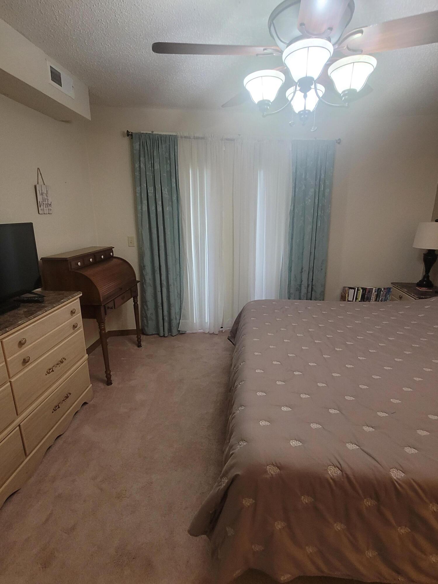 150 Sunken Forest Drive Property Photo 33