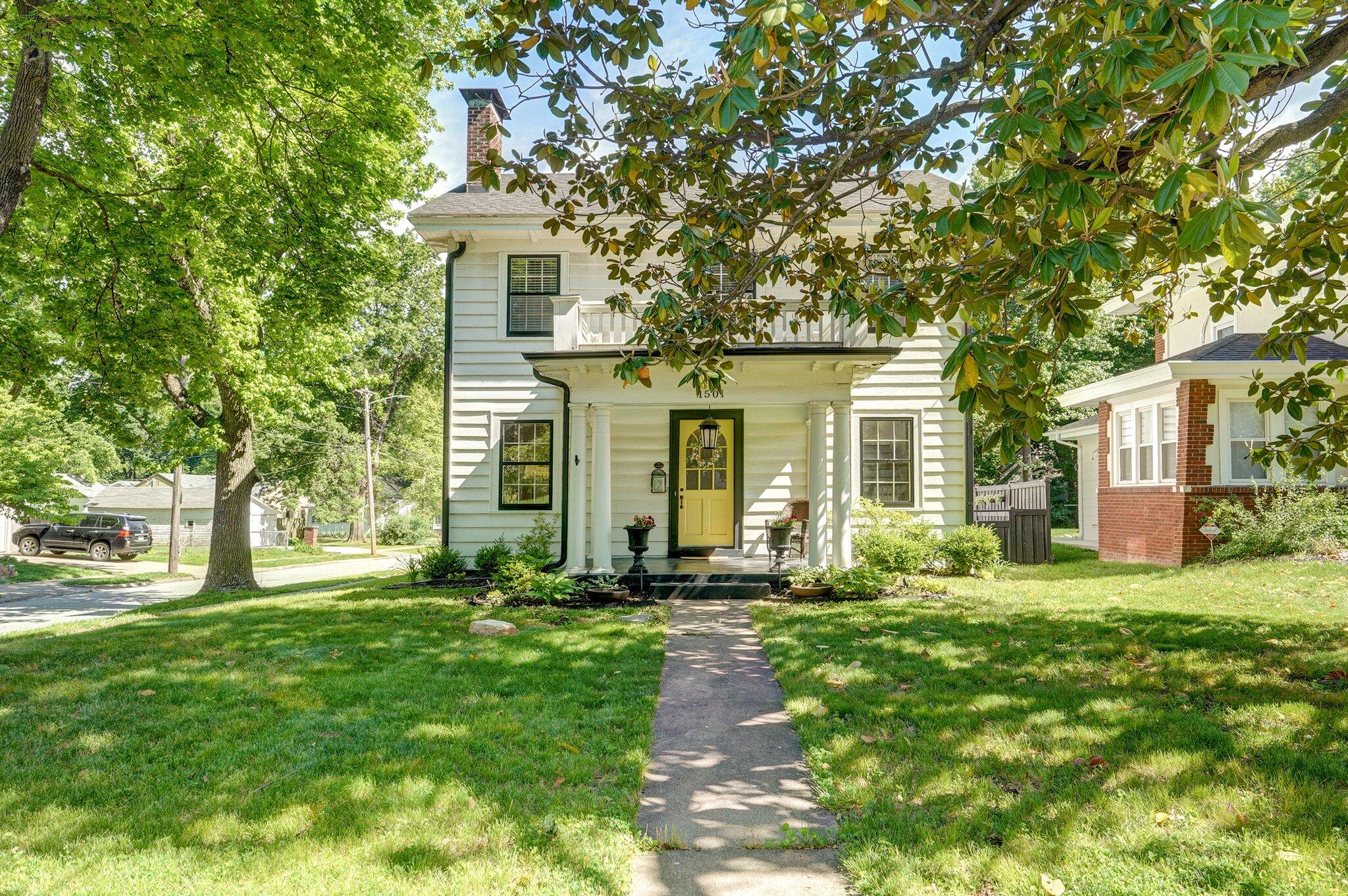 1501 East Walnut Street Property Photo