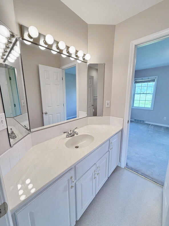 202 East Carman Road Property Photo 29