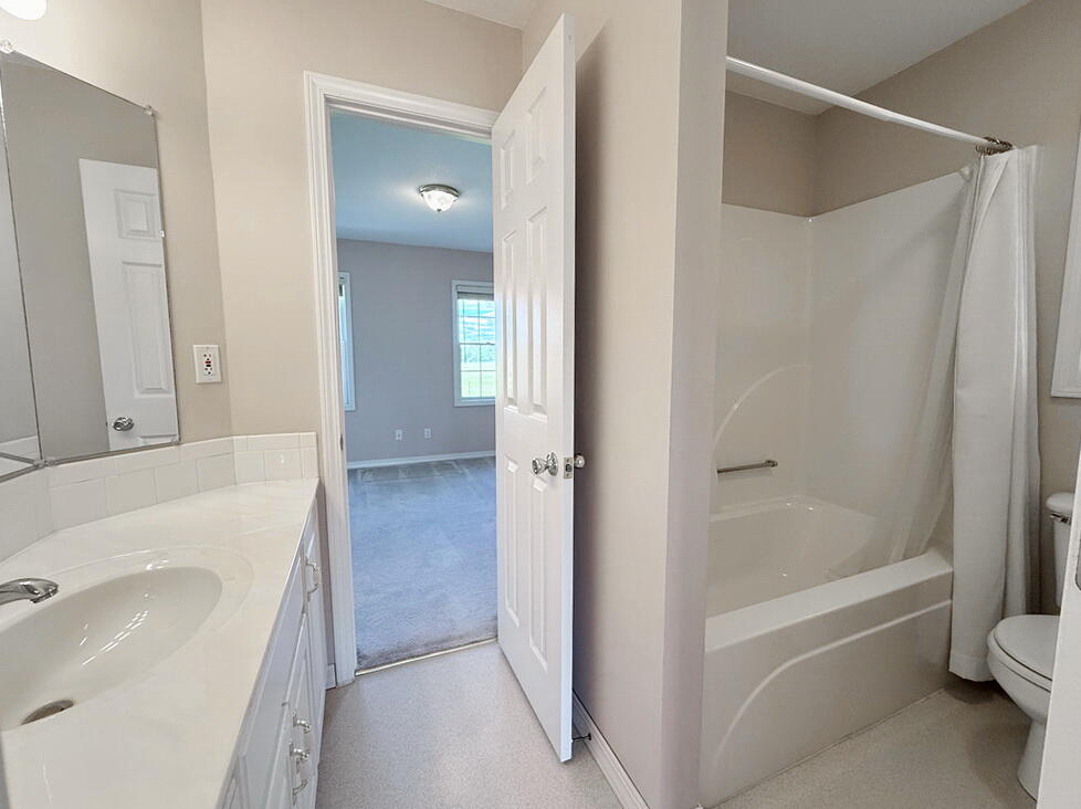202 East Carman Road Property Photo 30