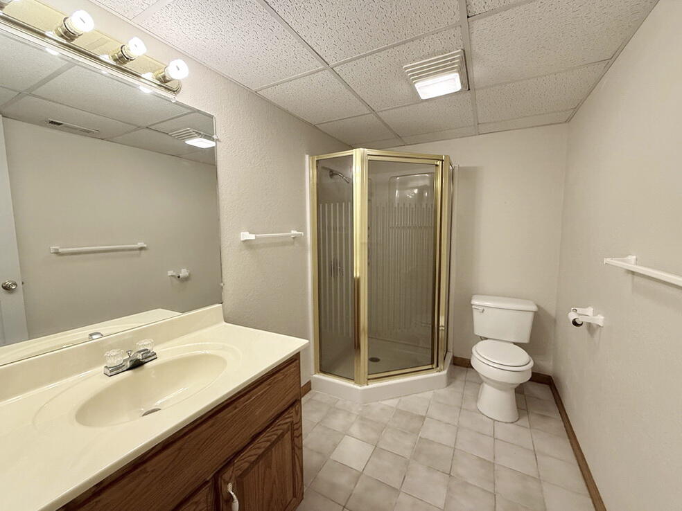 202 East Carman Road Property Photo 38