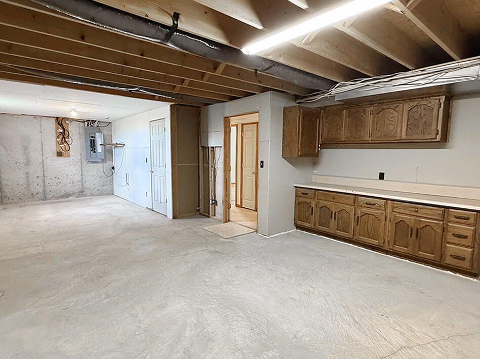 202 East Carman Road Property Photo 40