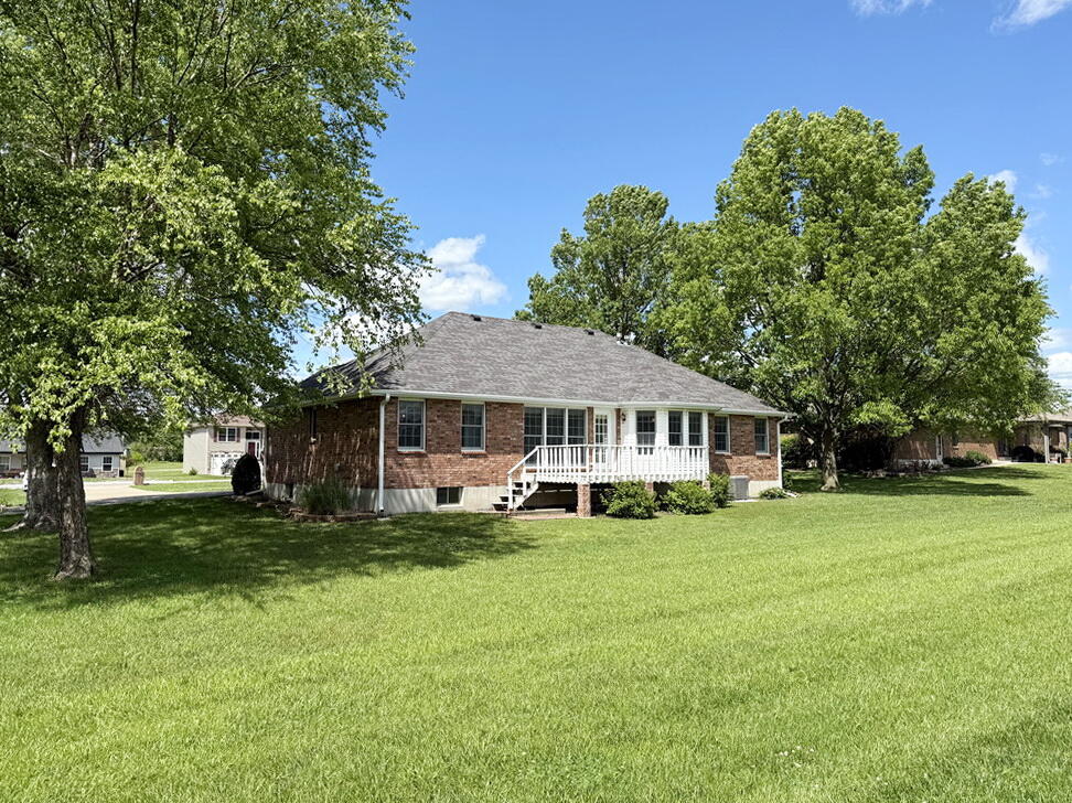 202 East Carman Road Property Photo 47