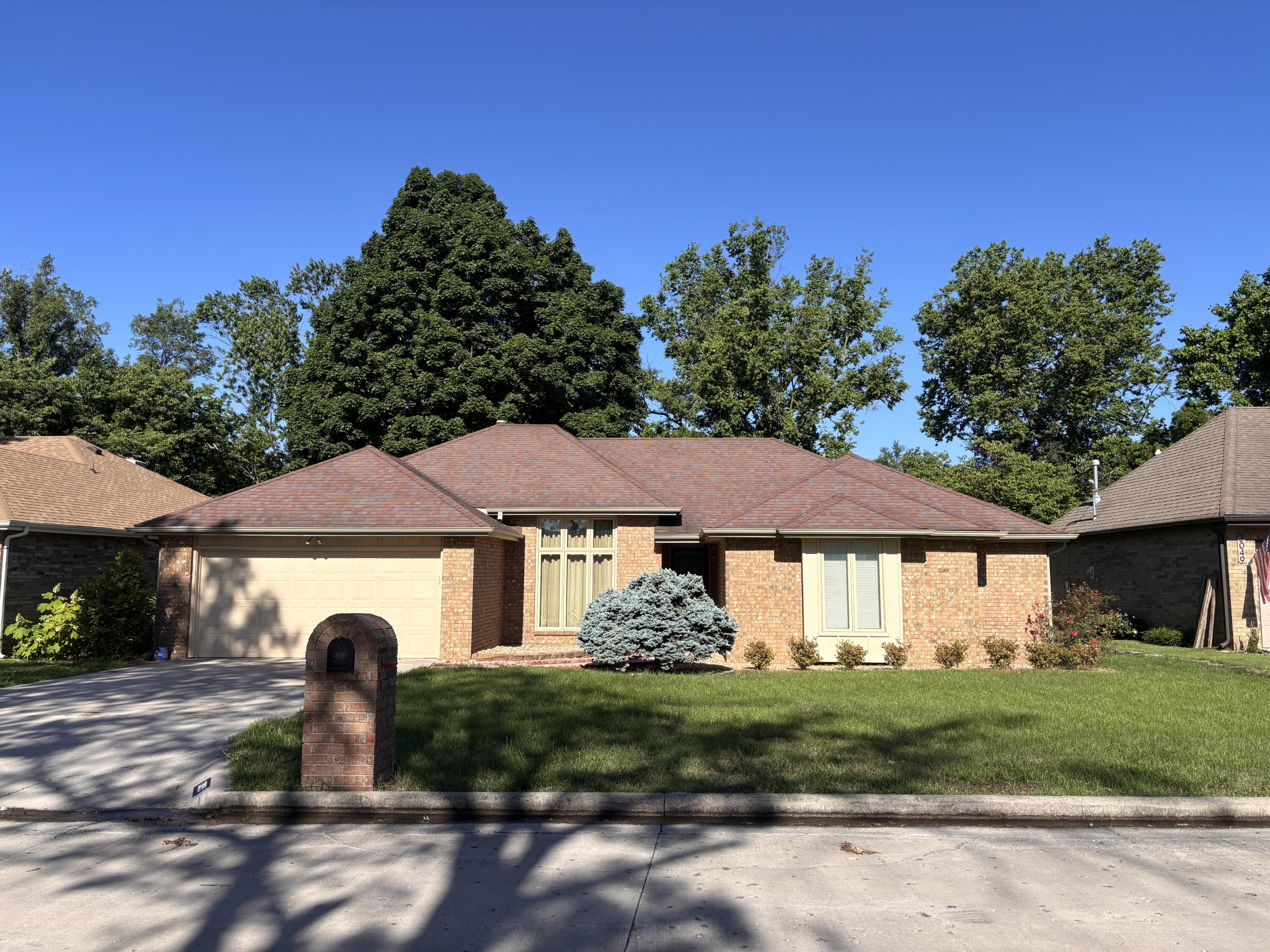3055 South Oak Avenue Property Photo 1