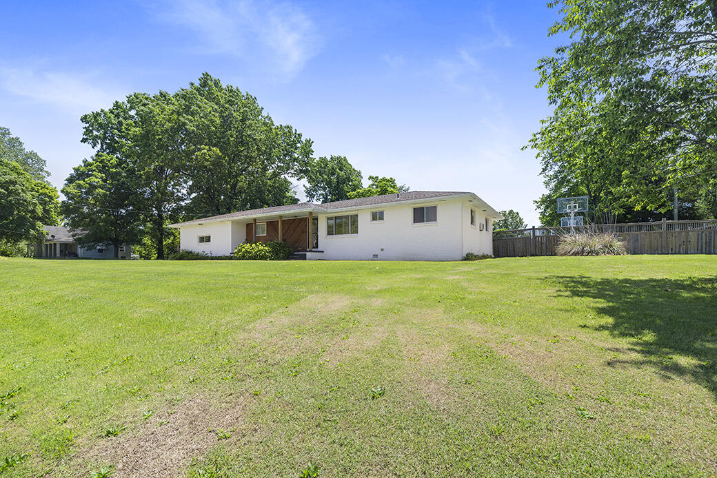 103 West Mockingbird Lane Property Photo 3