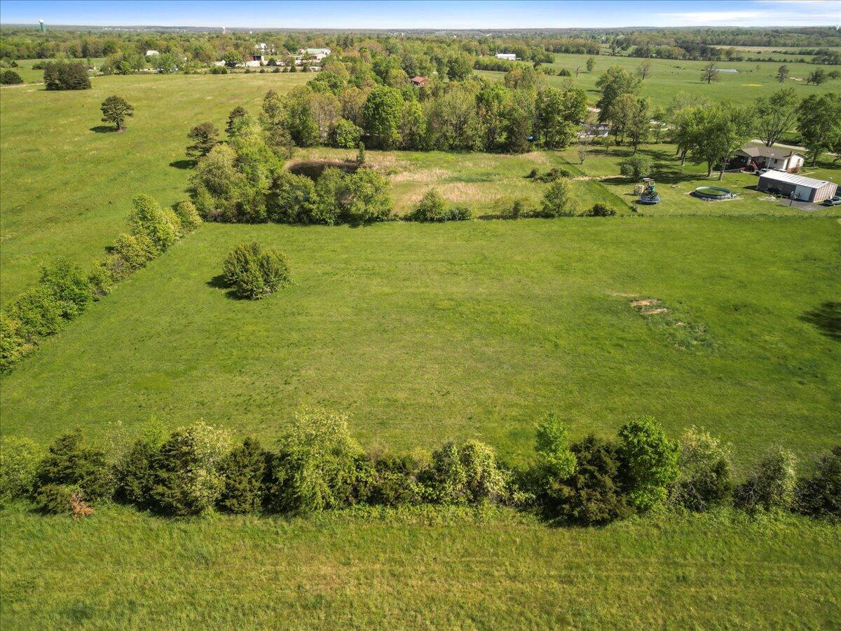 11755 Highway 137 Property Photo 4