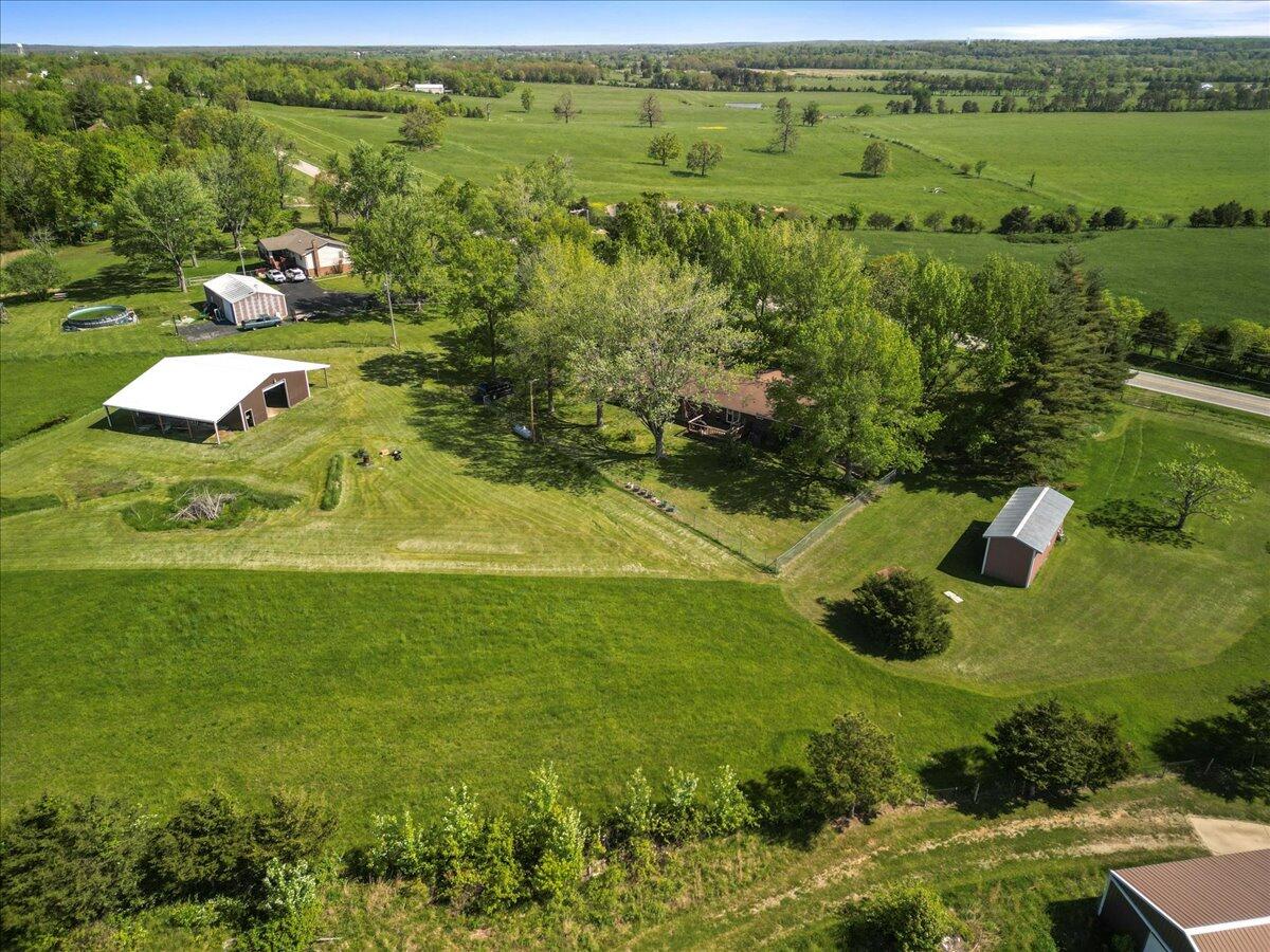 11755 Highway 137 Property Photo 5