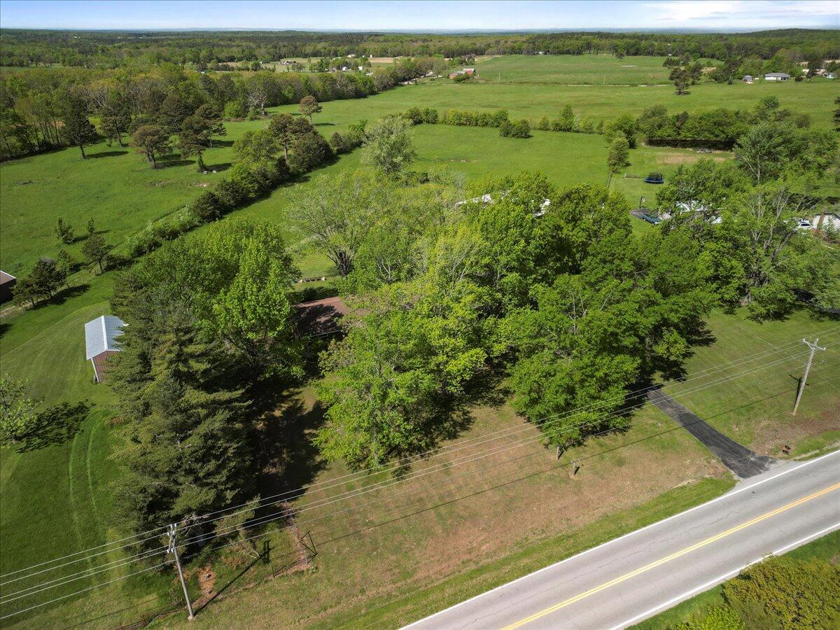 11755 Highway 137 Property Photo 6