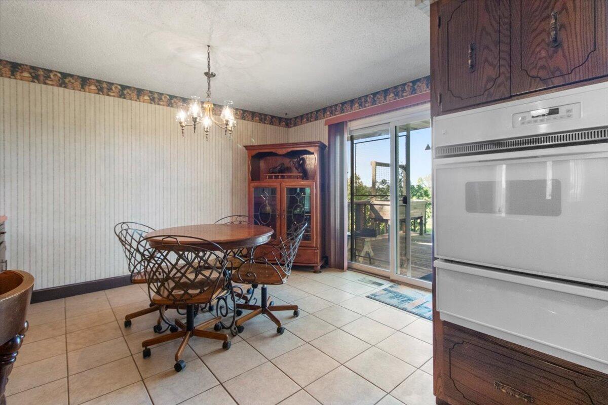 11755 Highway 137 Property Photo 13