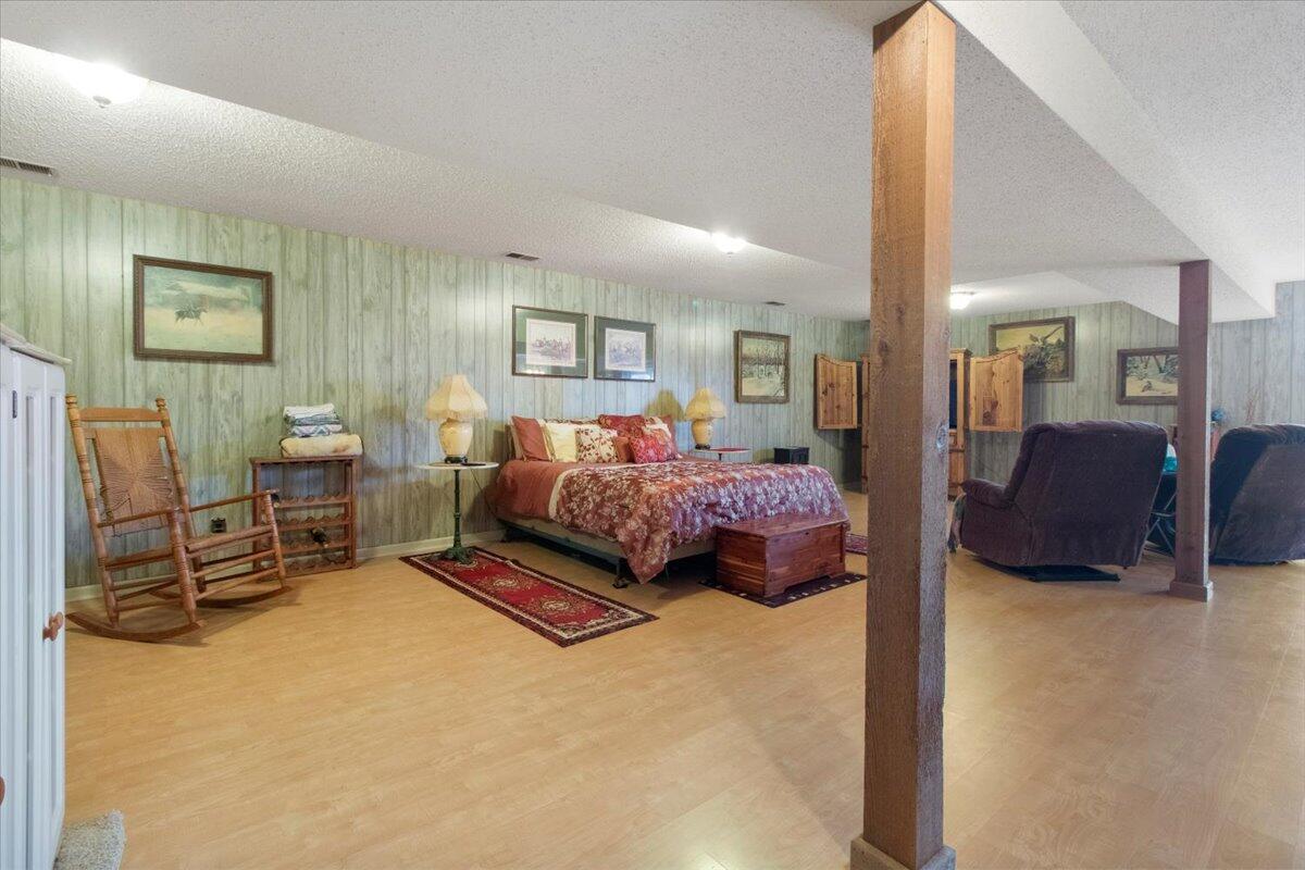 11755 Highway 137 Property Photo 21