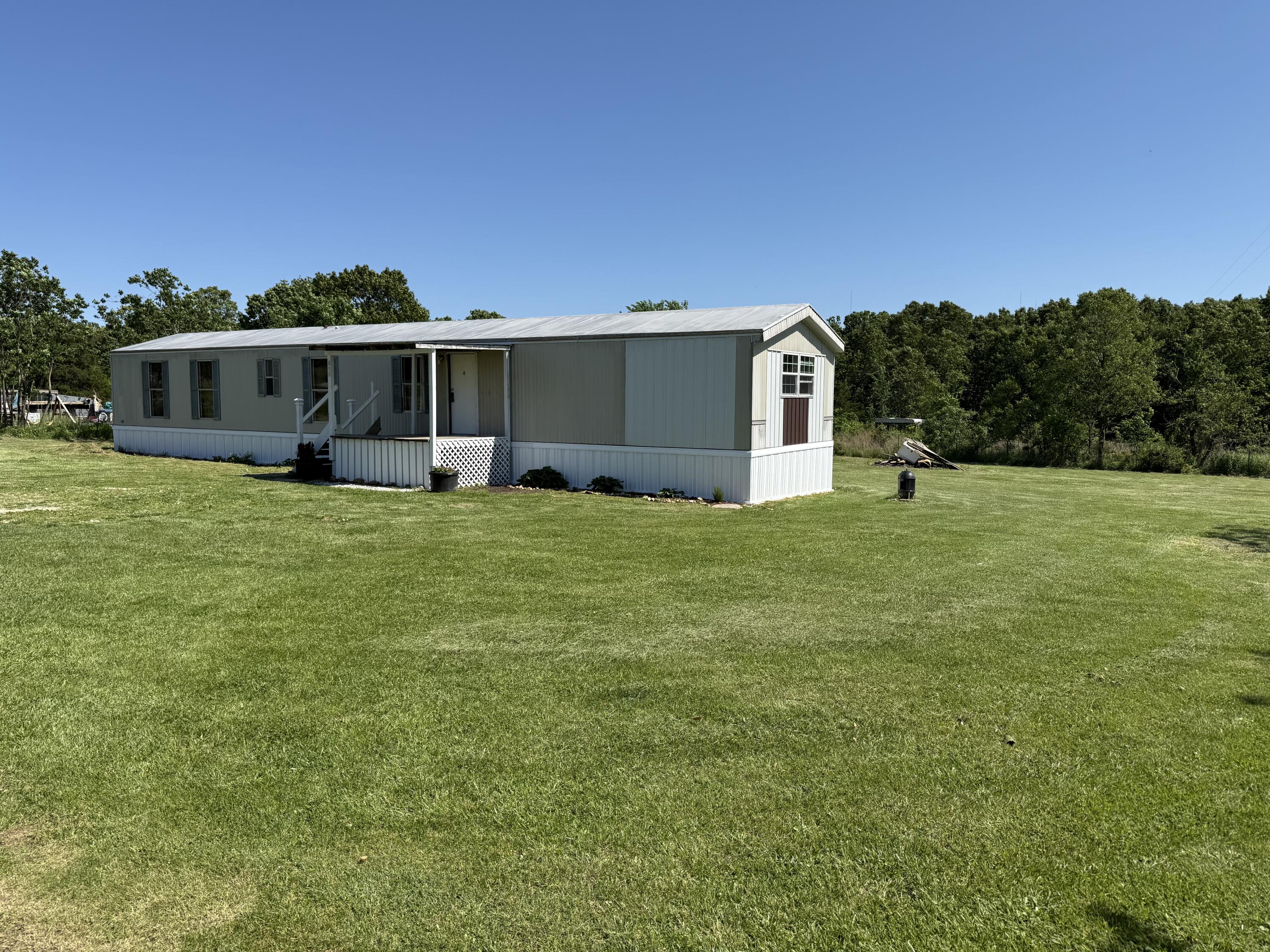 655 Hidden Pond Drive Property Photo 2