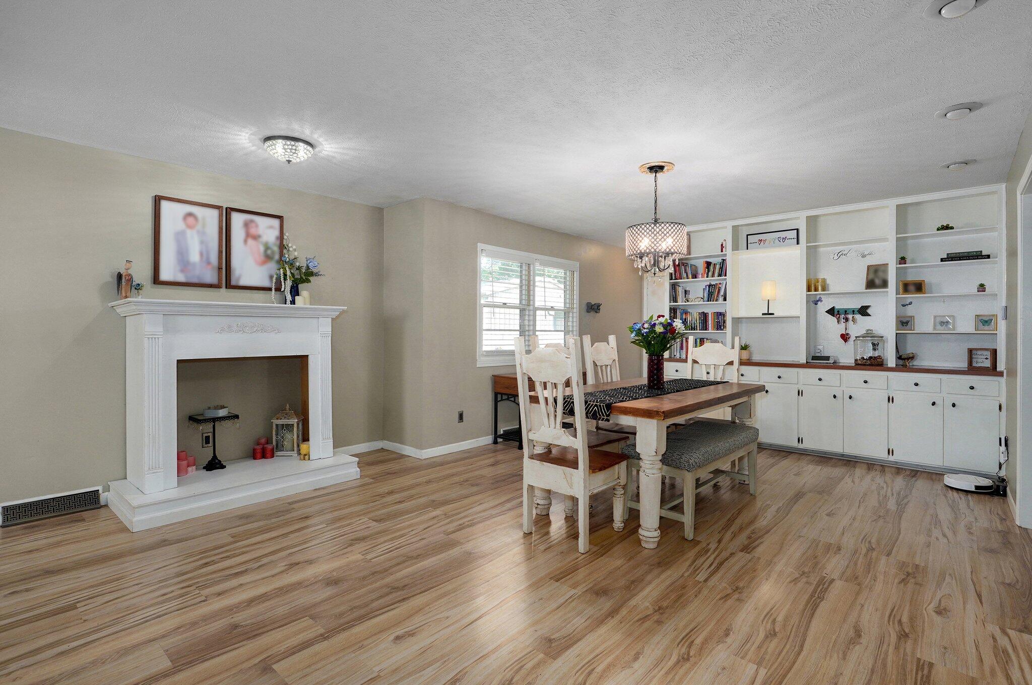 1511 East University Street Property Photo 12