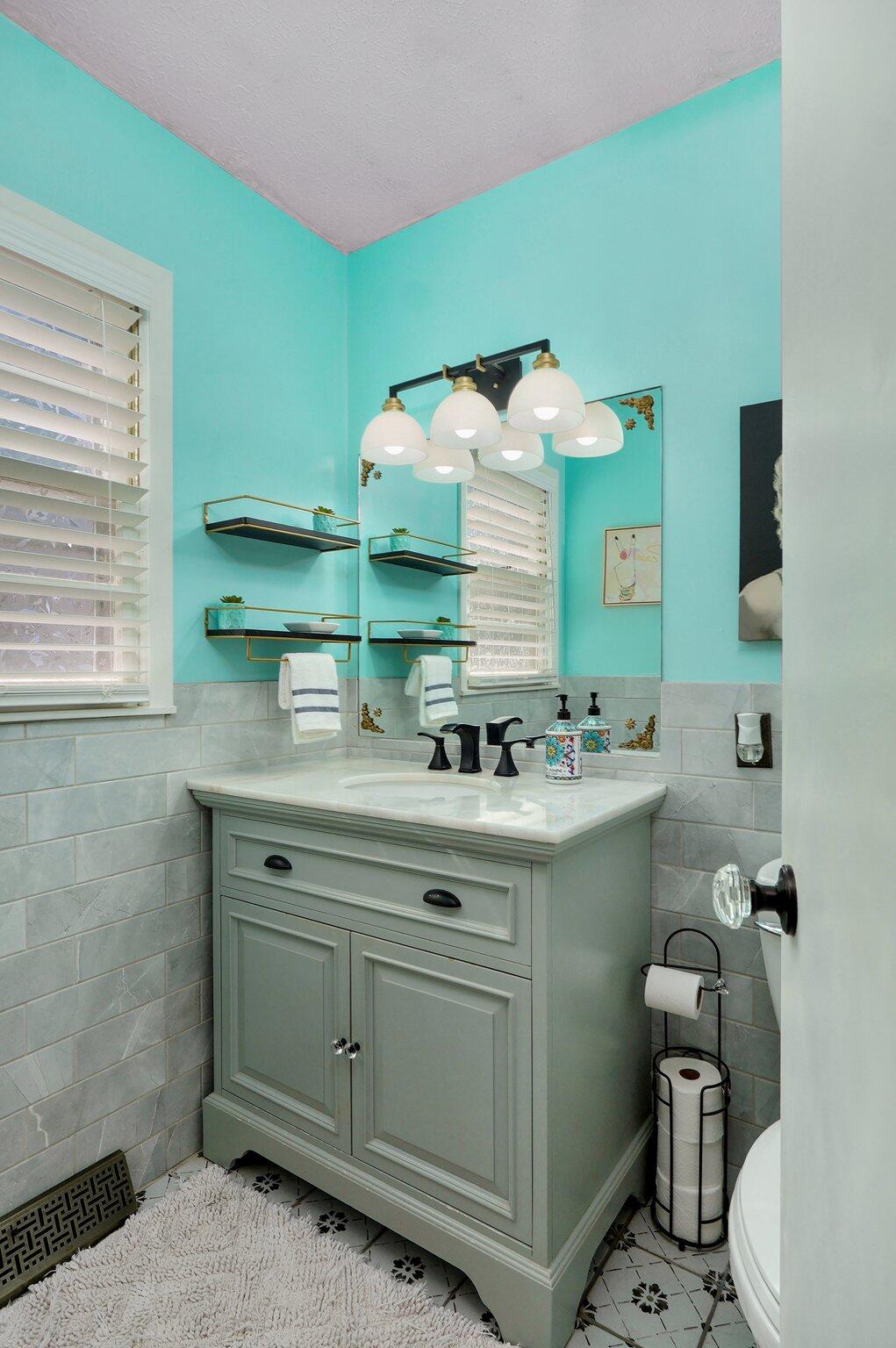 1511 East University Street Property Photo 22