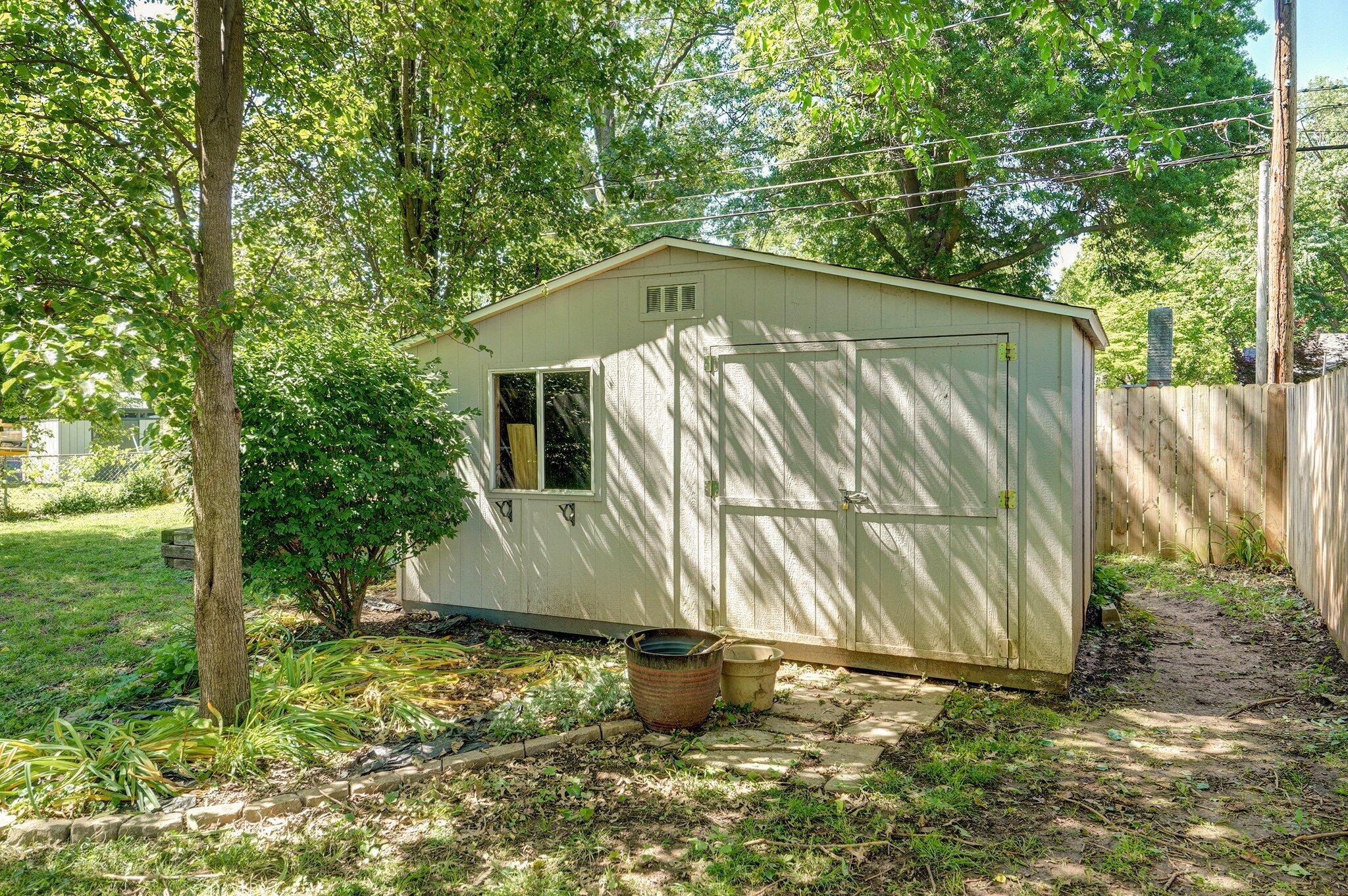 1511 East University Street Property Photo 32